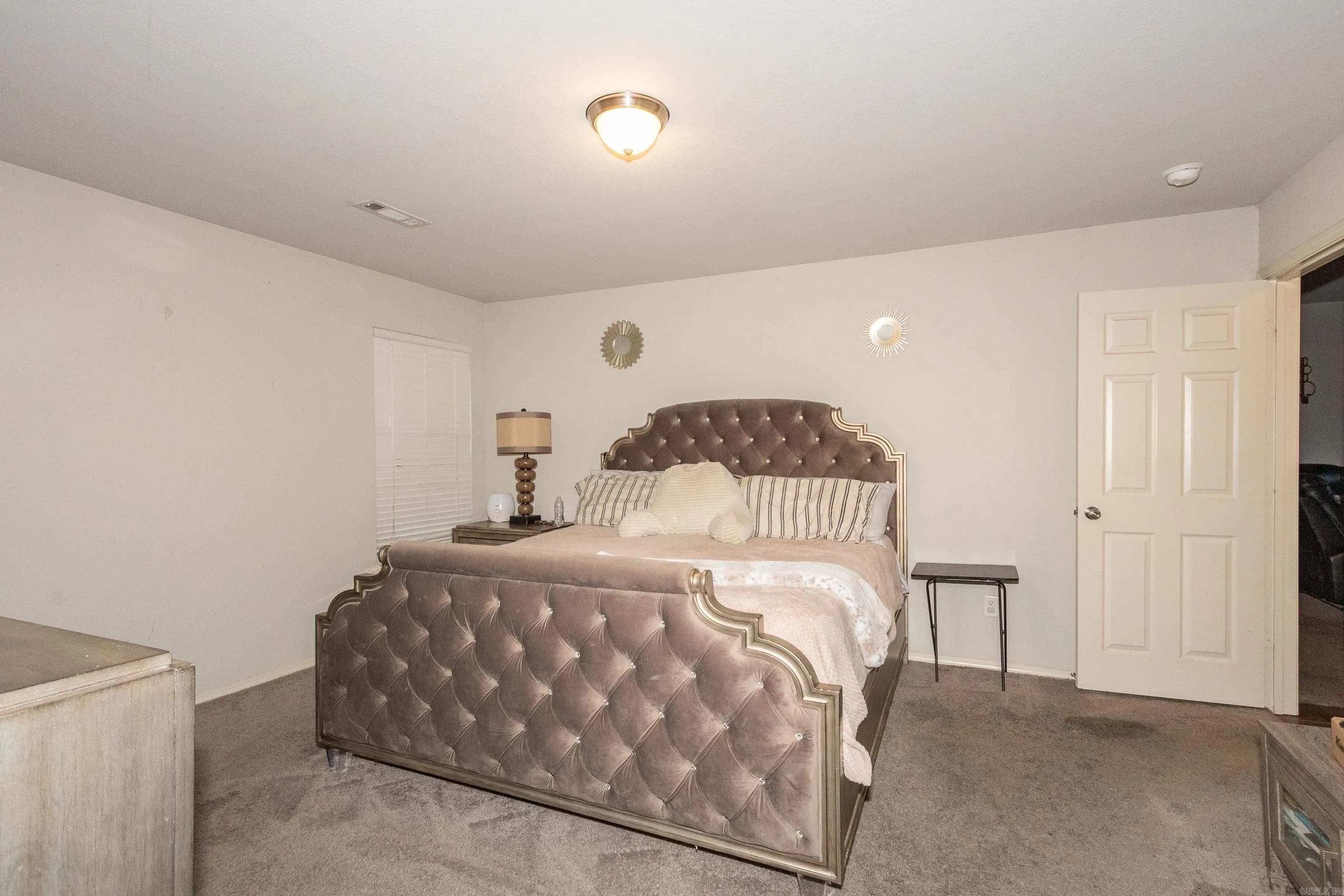 Property at 6081  Saddle hill - Image 16