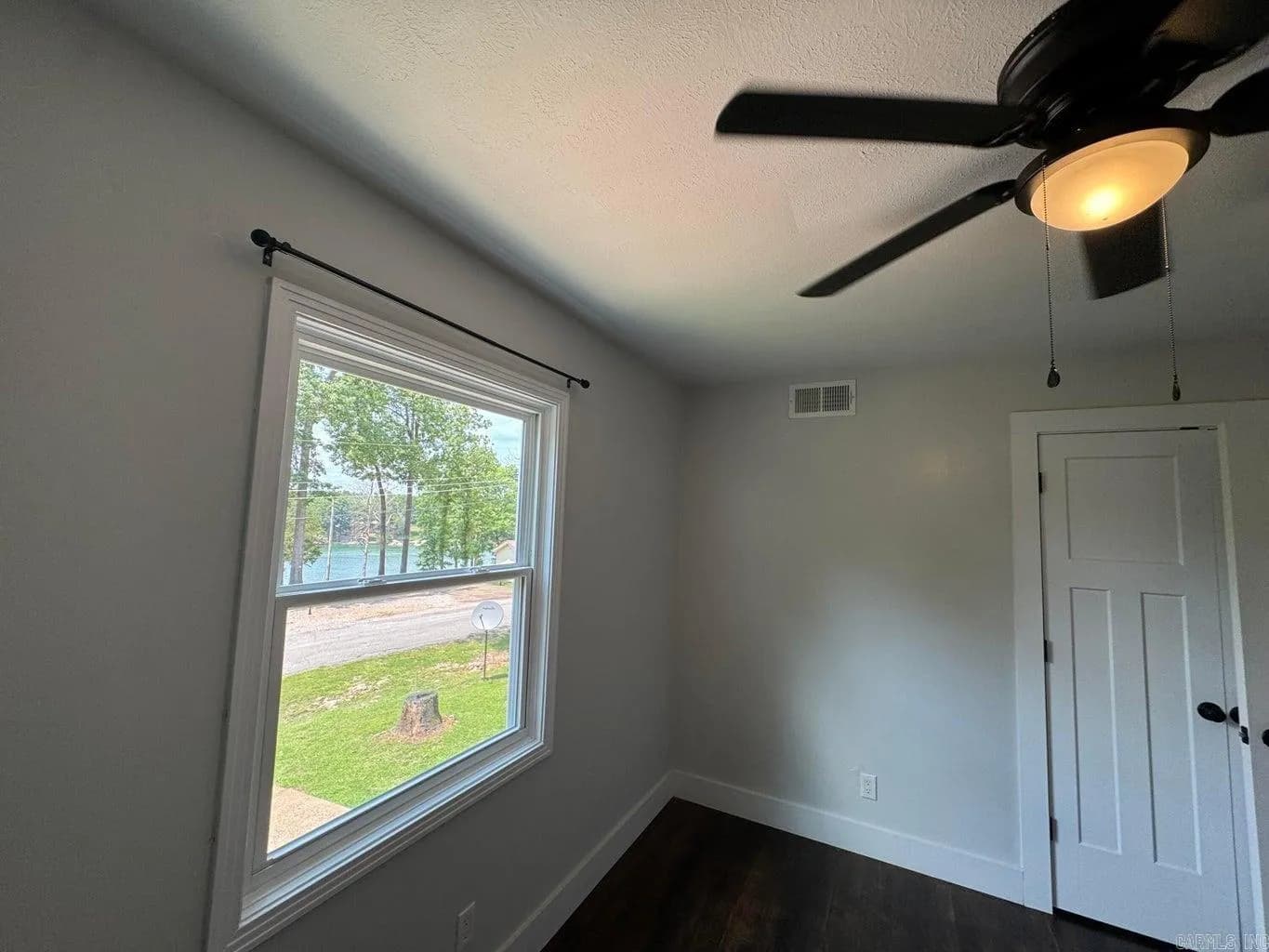 Property at 24  Wyandotte - Image 28