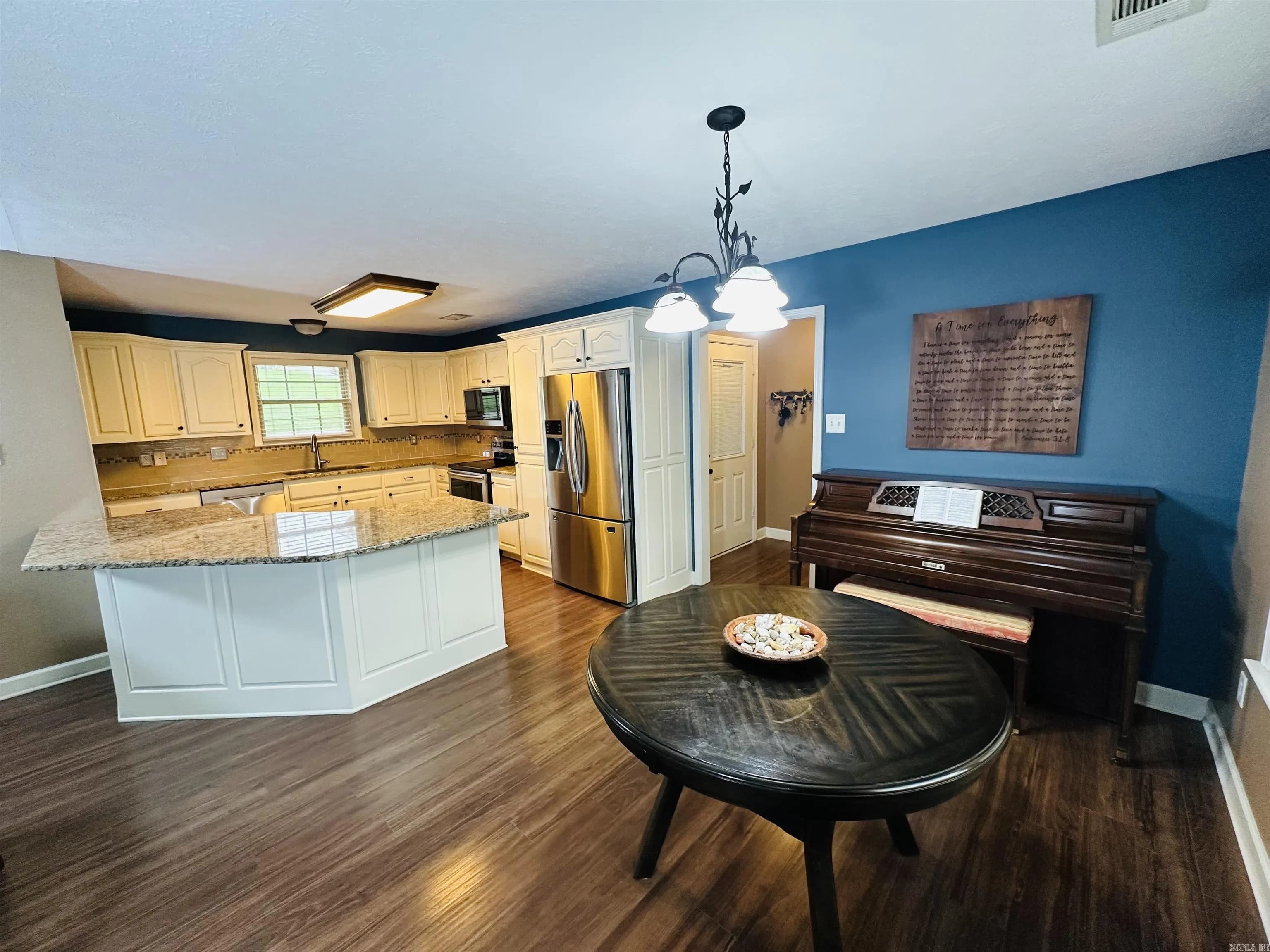 Property at 106  Martha jean - Image 19