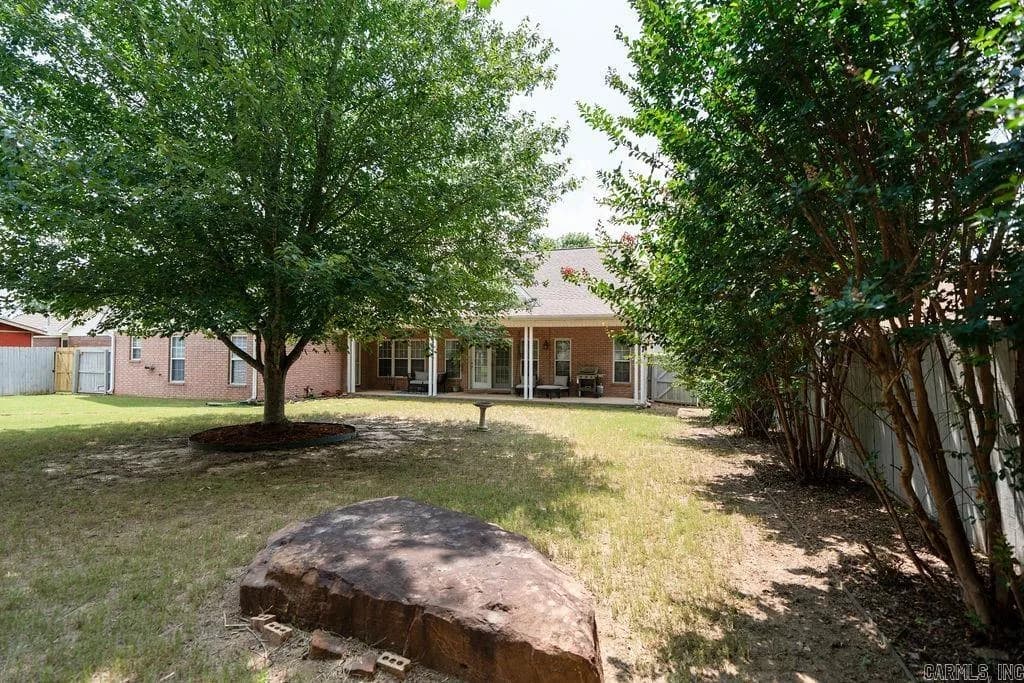 Property at 1517  Ridgefield - Image 39