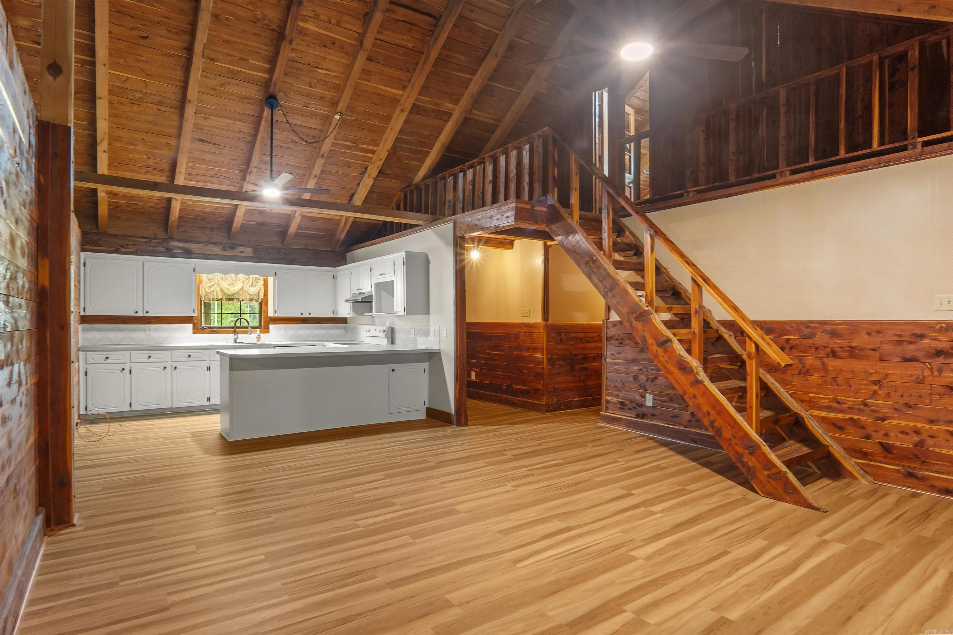 Property at 619  Pickthorne - Image 18