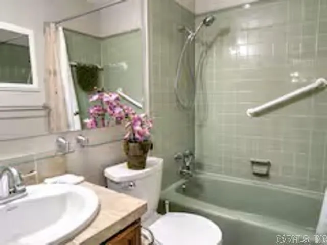Property at 30  Orantes - Image 10