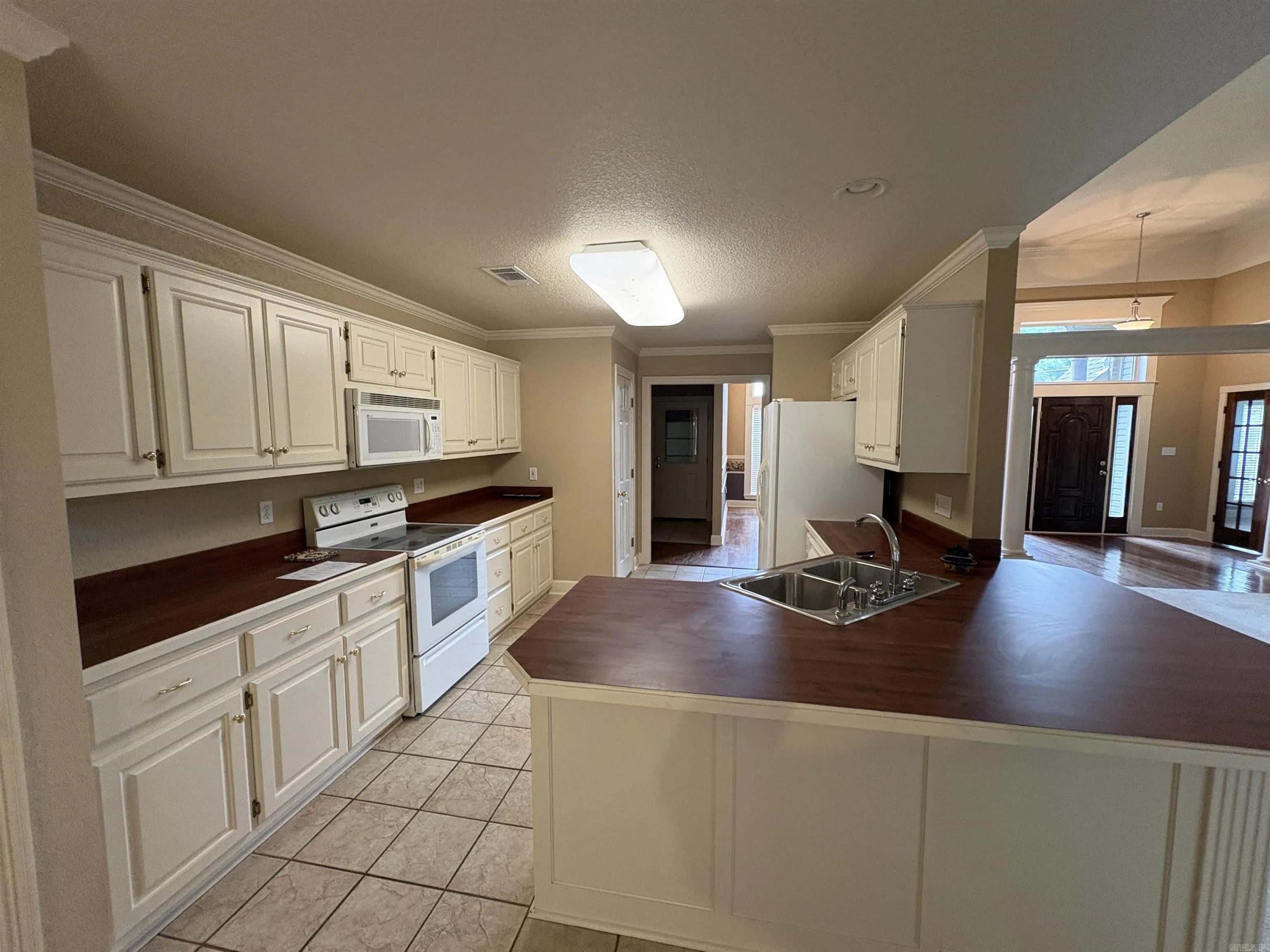 Property at 2301  Brittany - Image 14