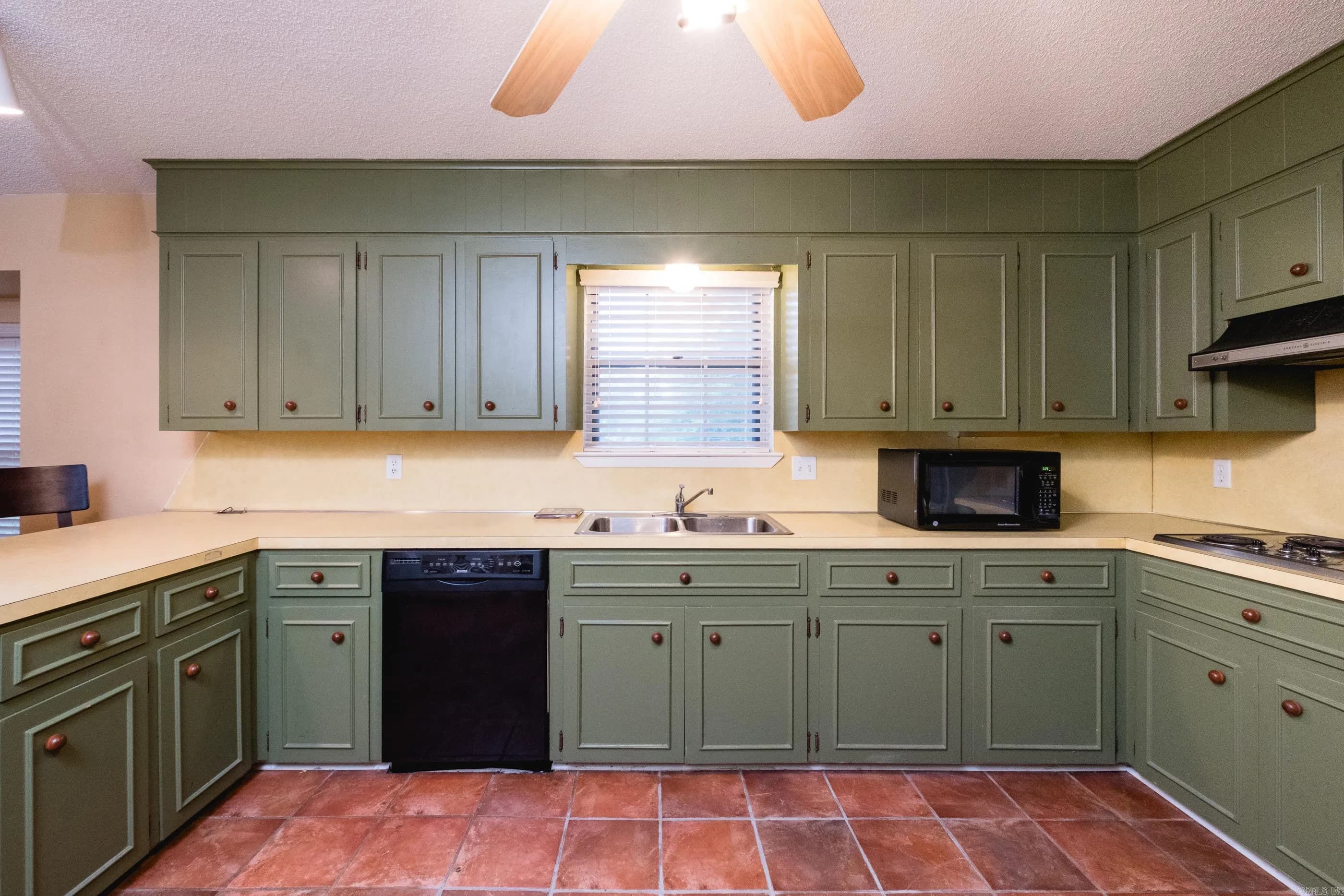 Property at 2421  Gunpowder - Image 17