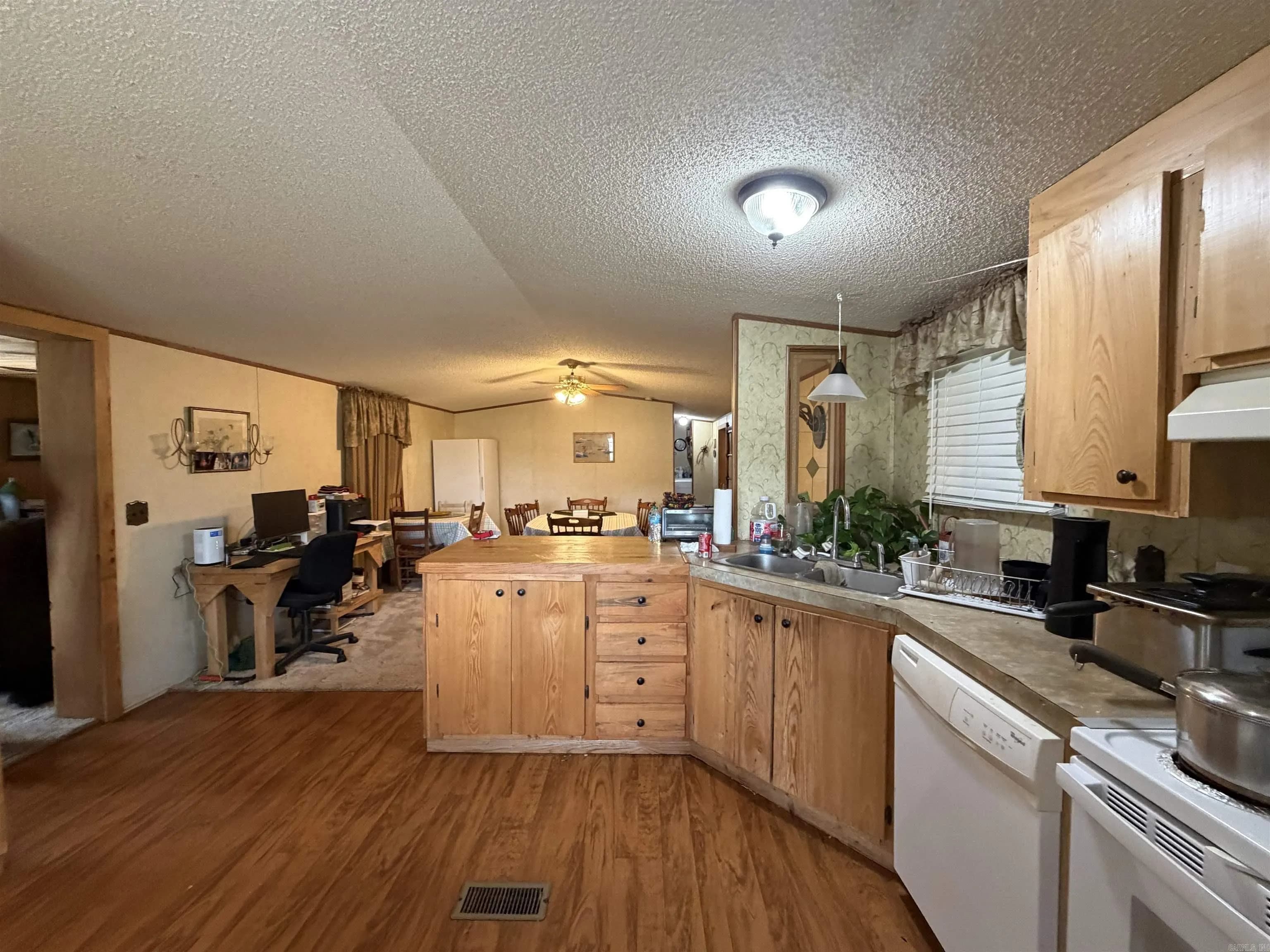 Property at 498  Wood - Image 7