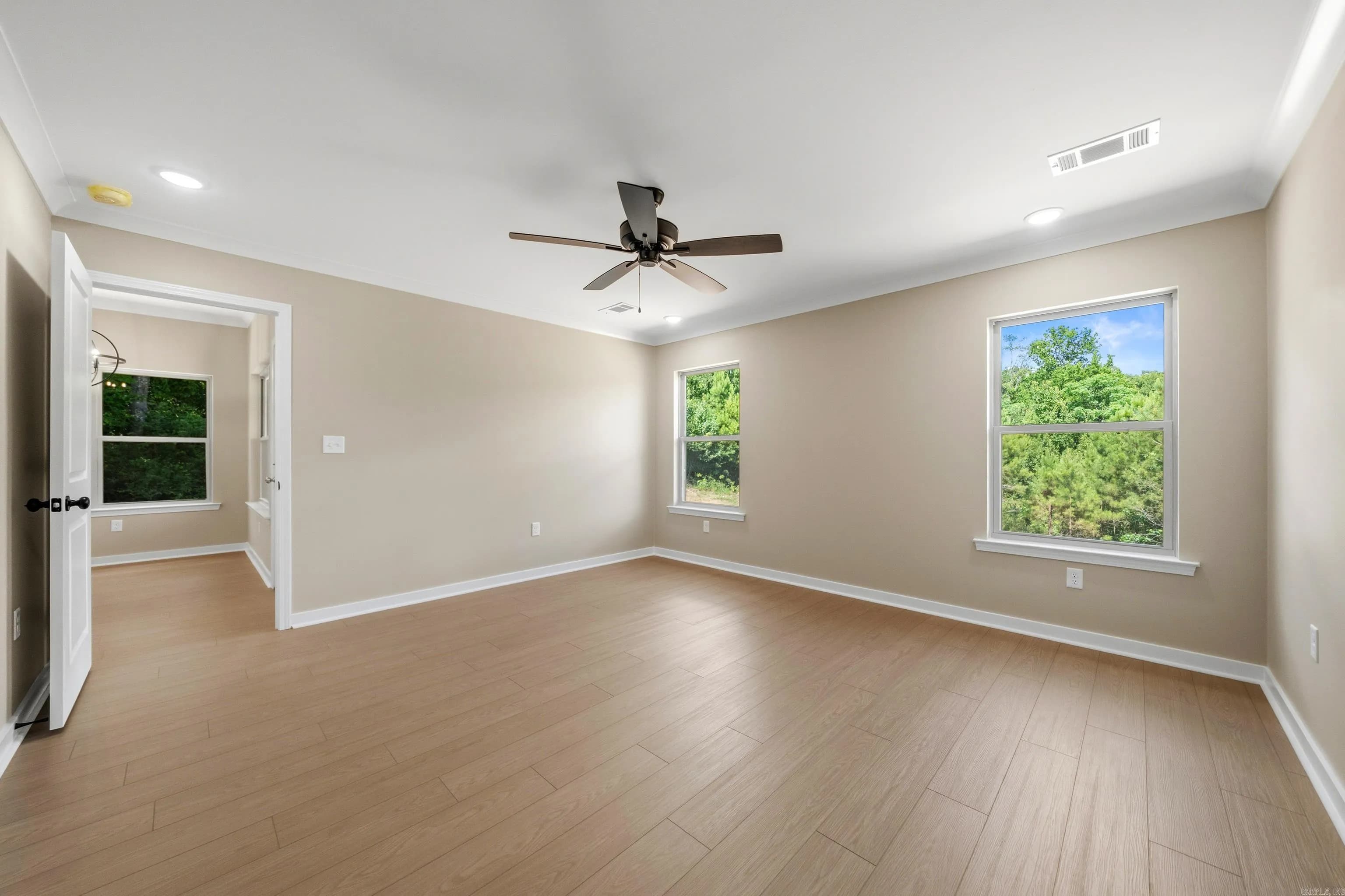 Property at 113  Rowland - Image 25