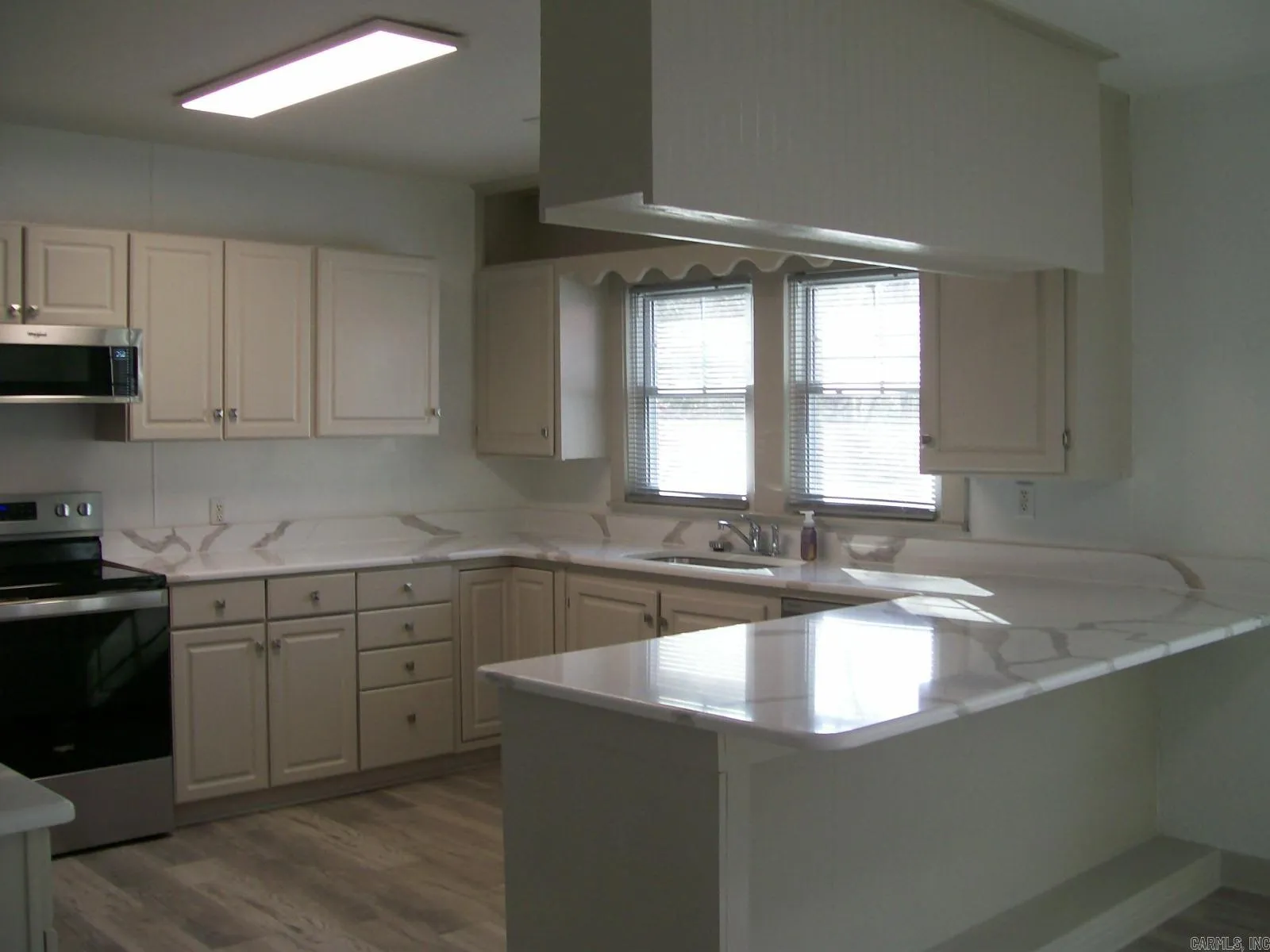 Property at 107  Noxon - Image 10