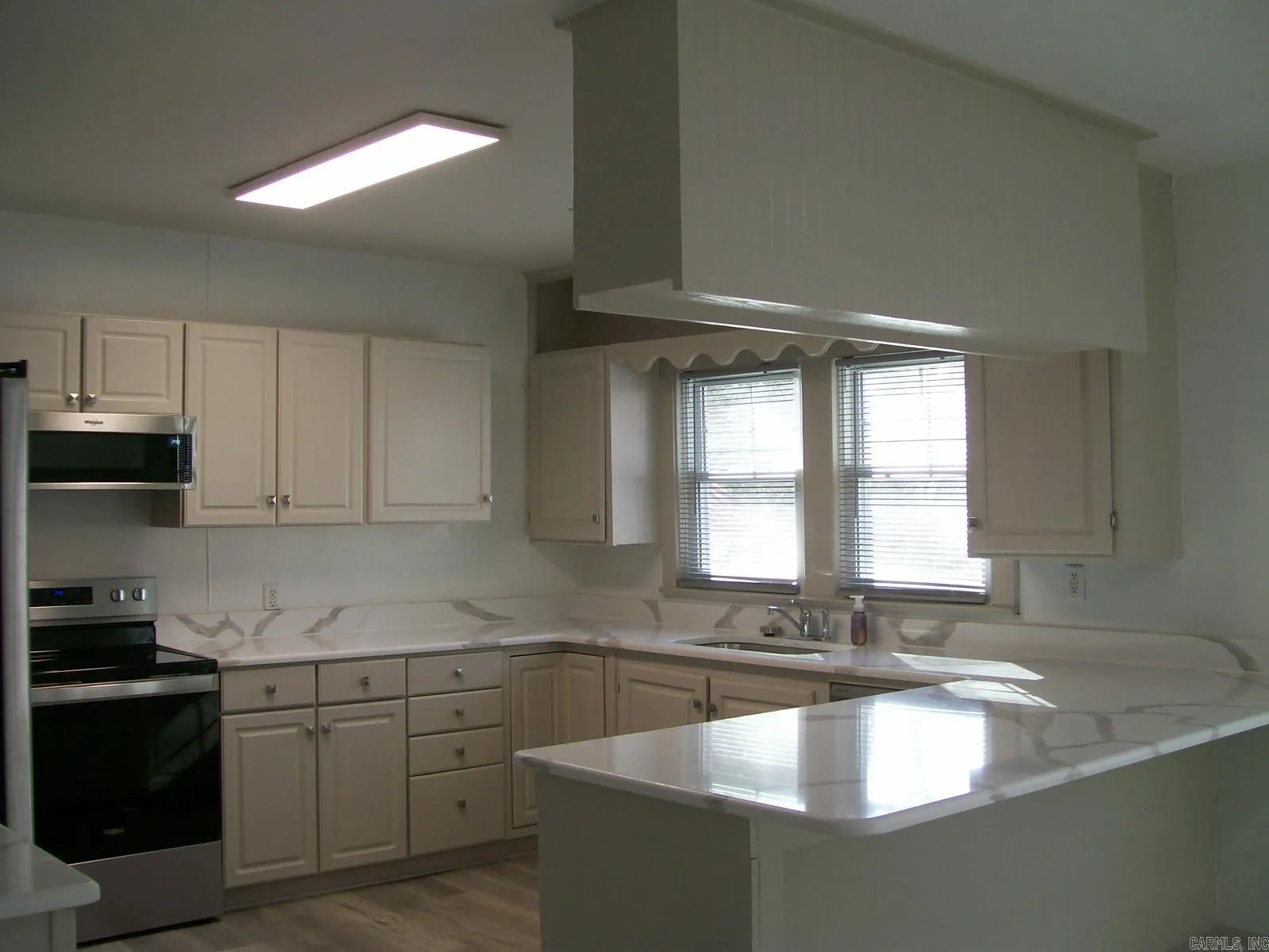 Property at 107  Noxon - Image 6