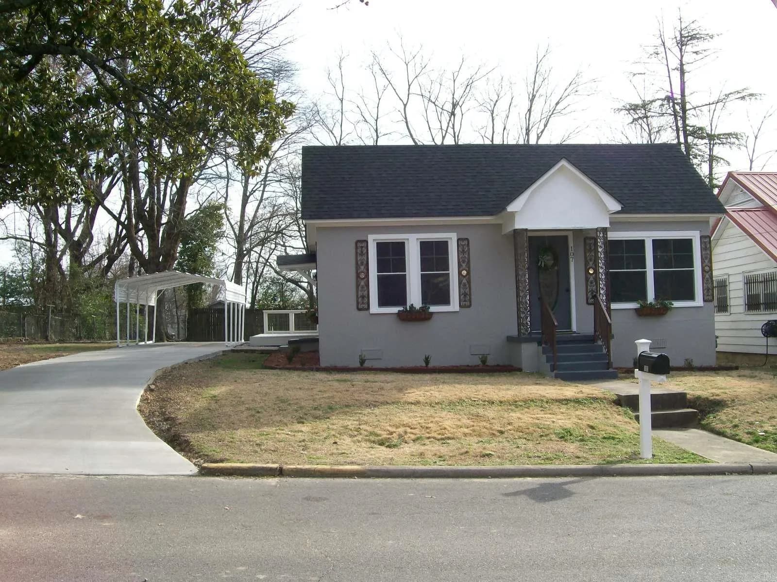 Property at 107  Noxon - Image 3