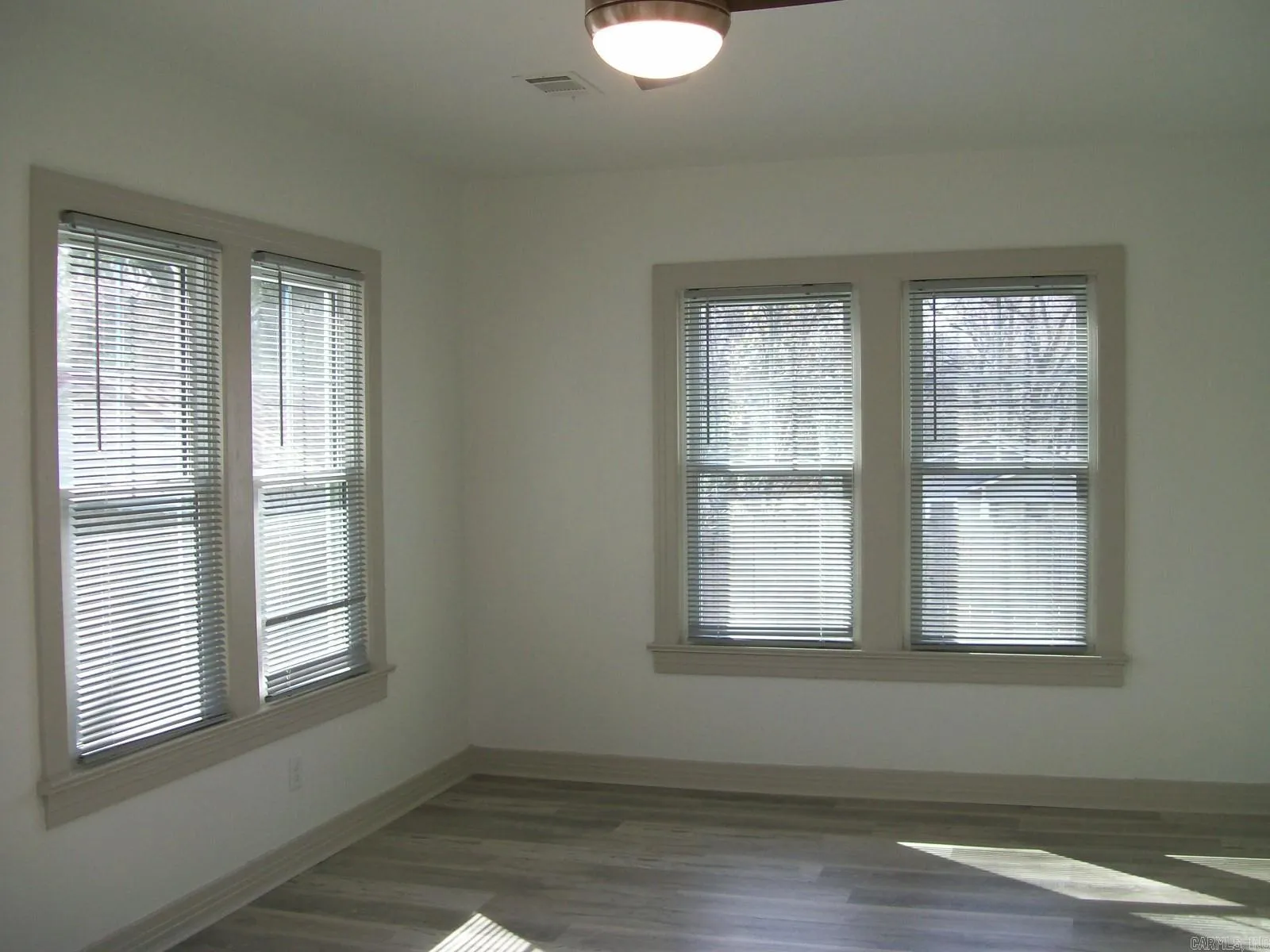 Property at 107  Noxon - Image 16