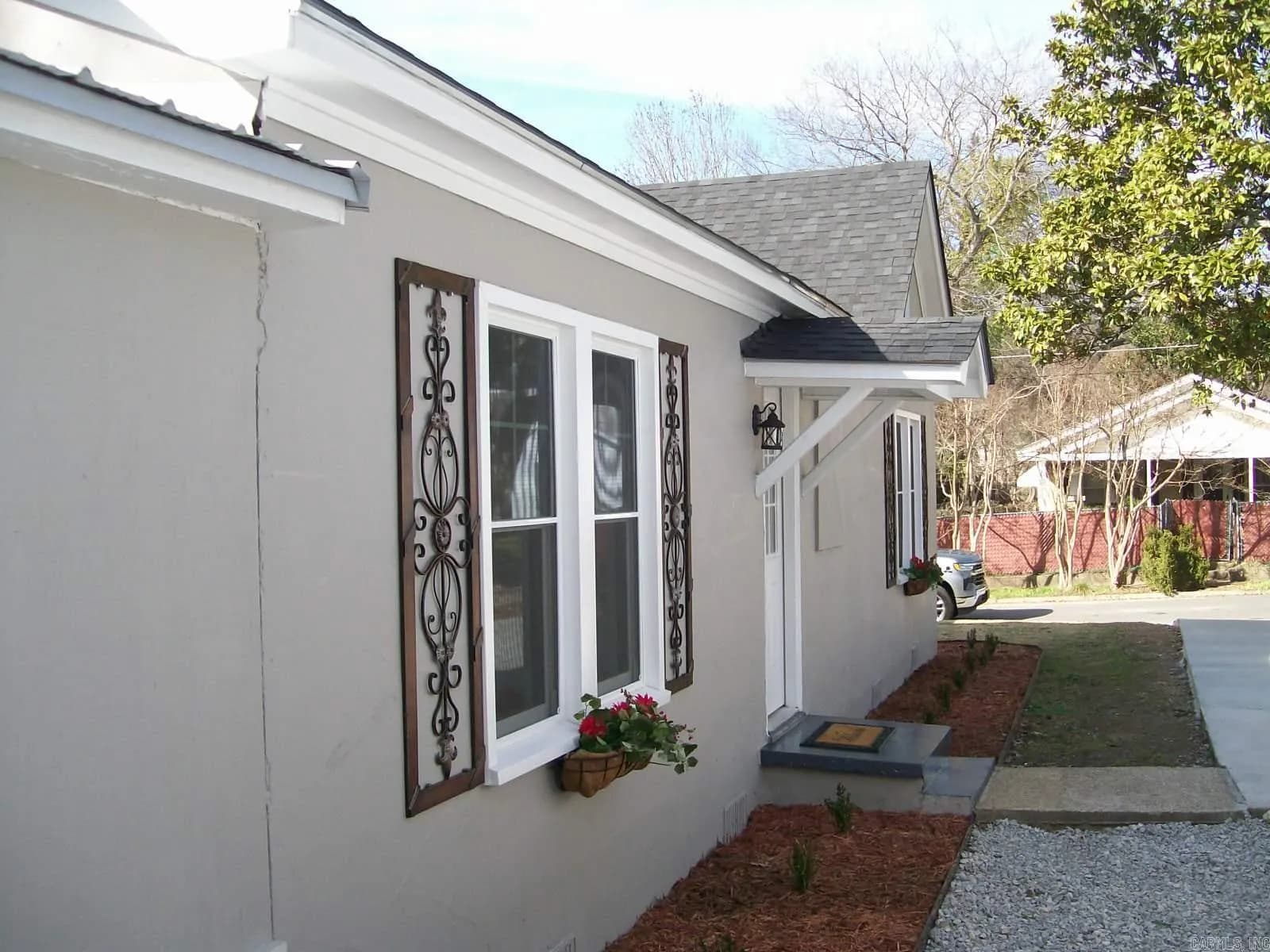 Property at 107  Noxon - Image 5