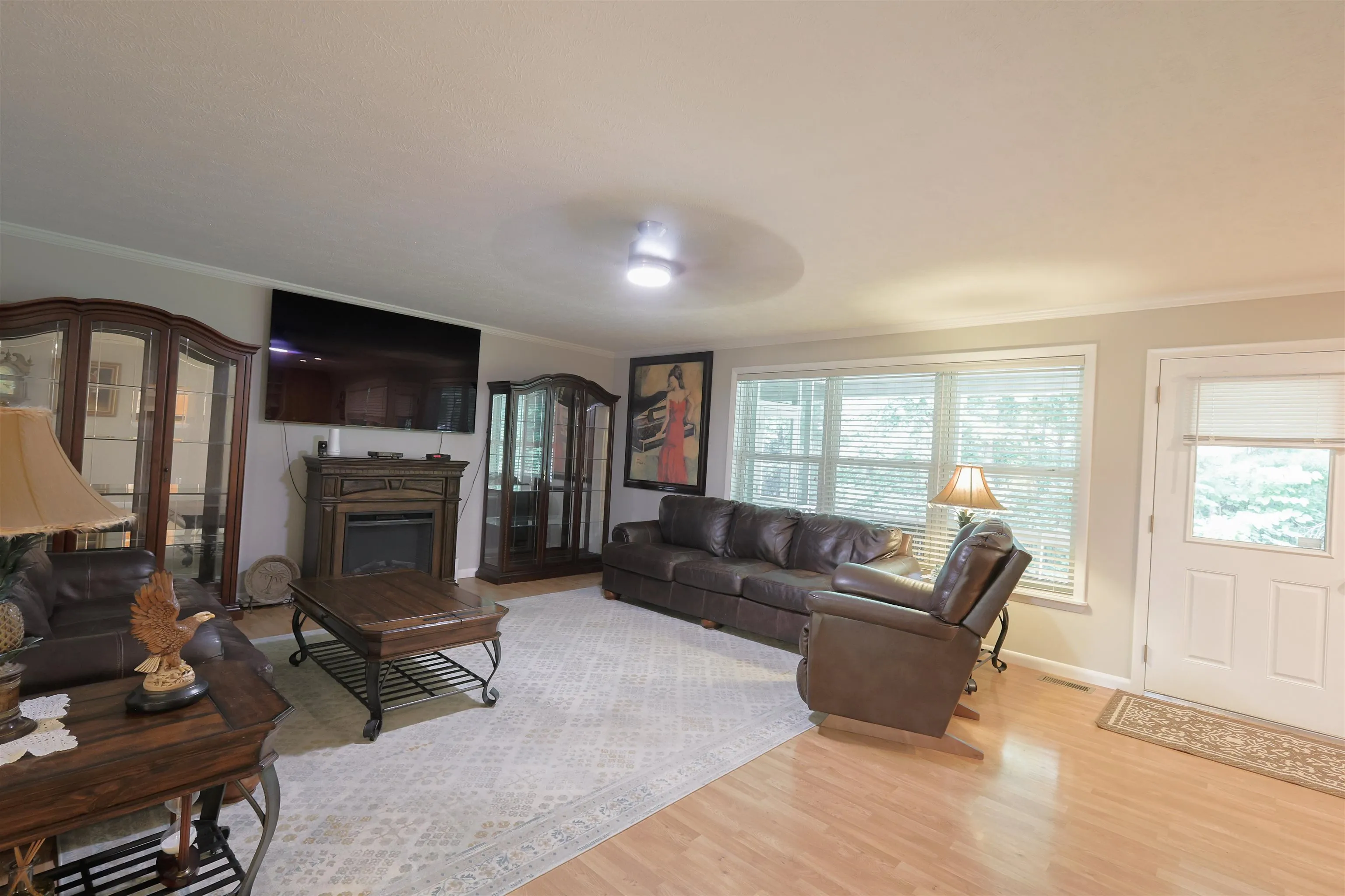 Property at 684  Townsend - Image 8