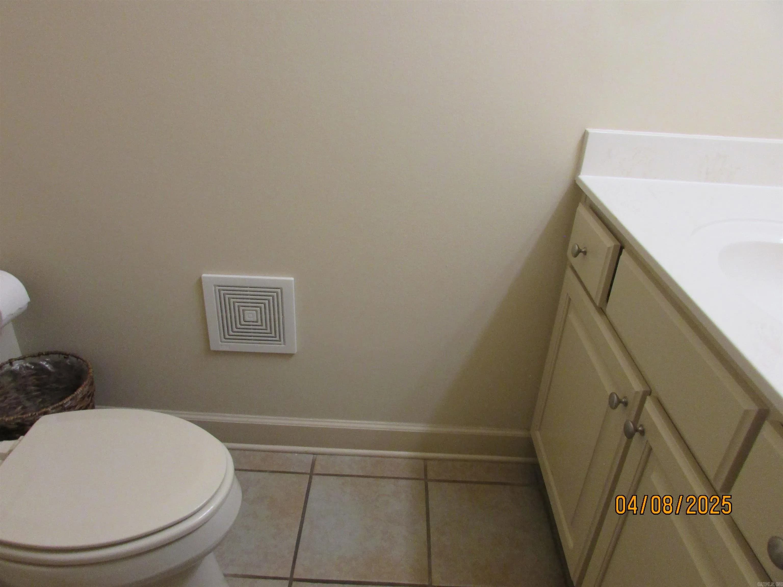 Property at 22  Creekwood cove - Image 14