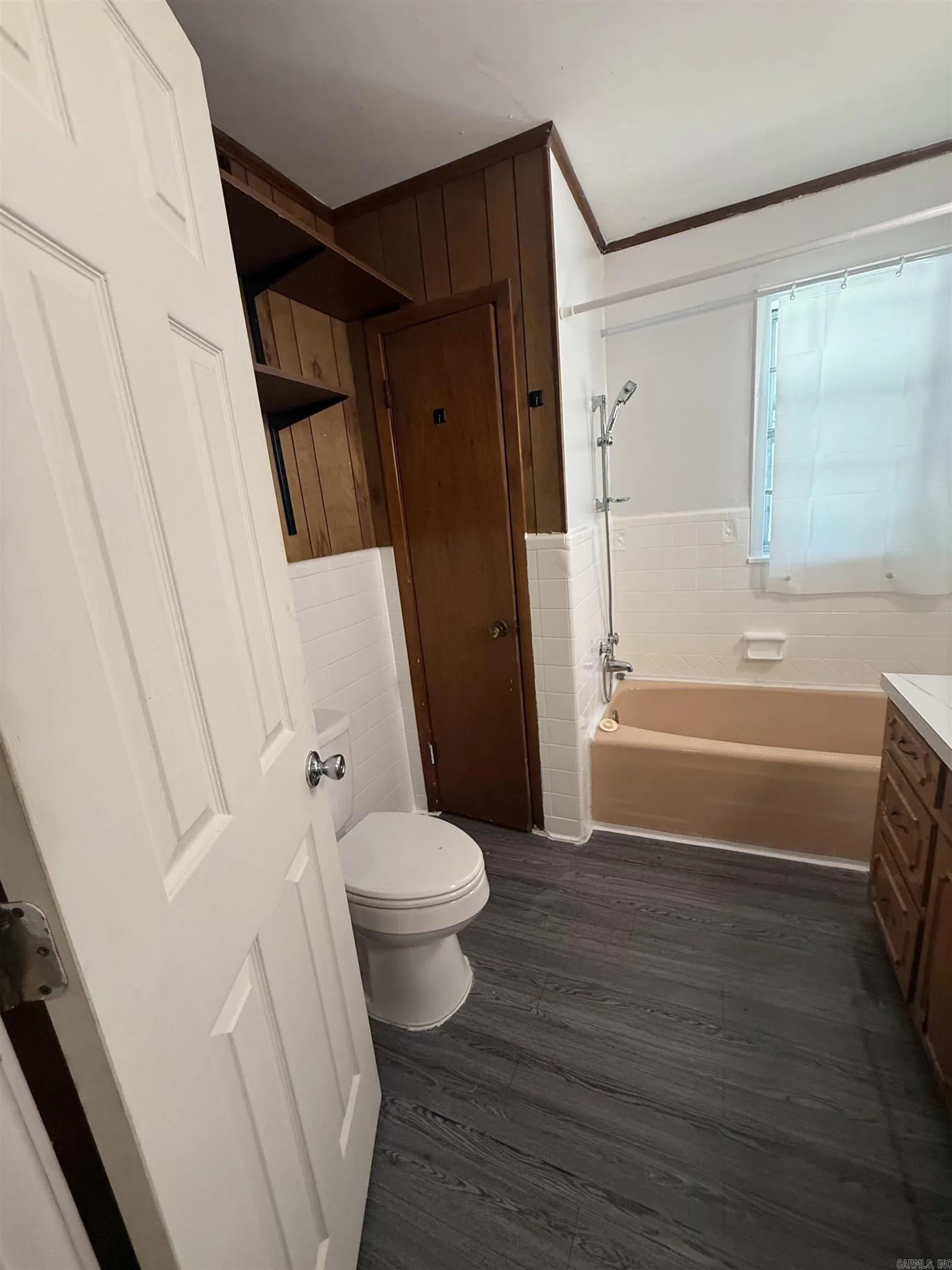 Property at 505 W Park - Image 14