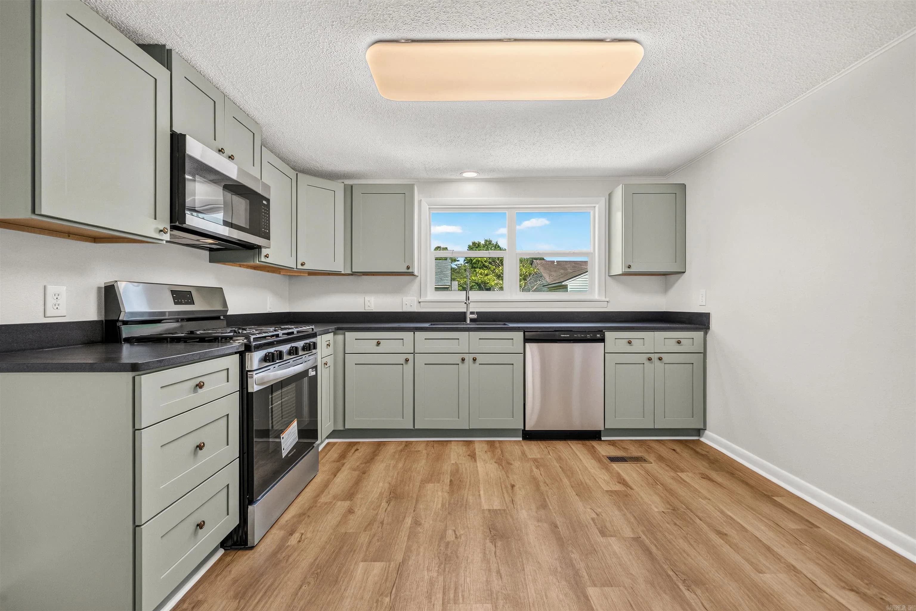 Property at 205  Winans - Image 10