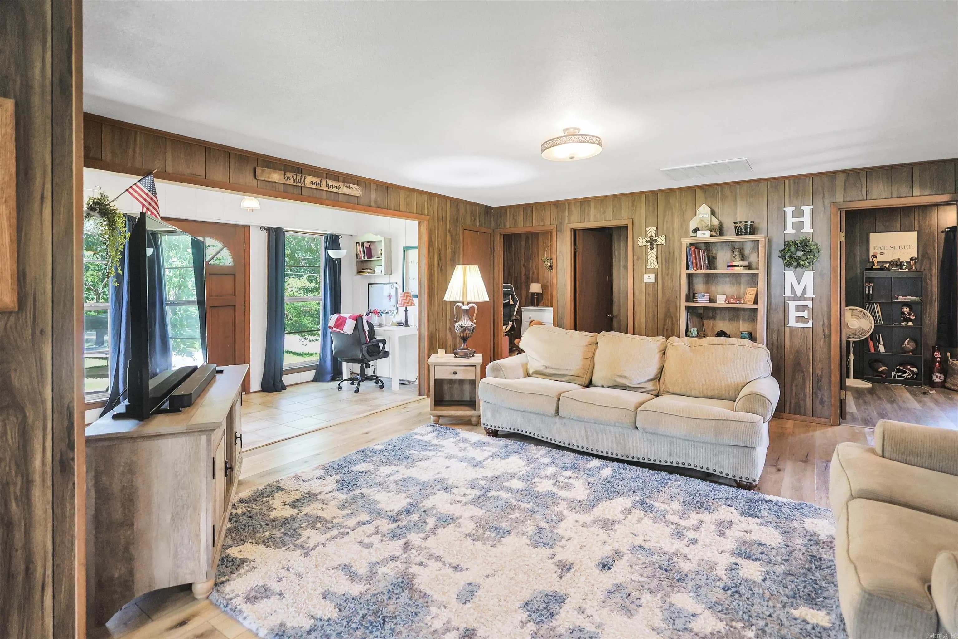 Property at 132  South - Image 8