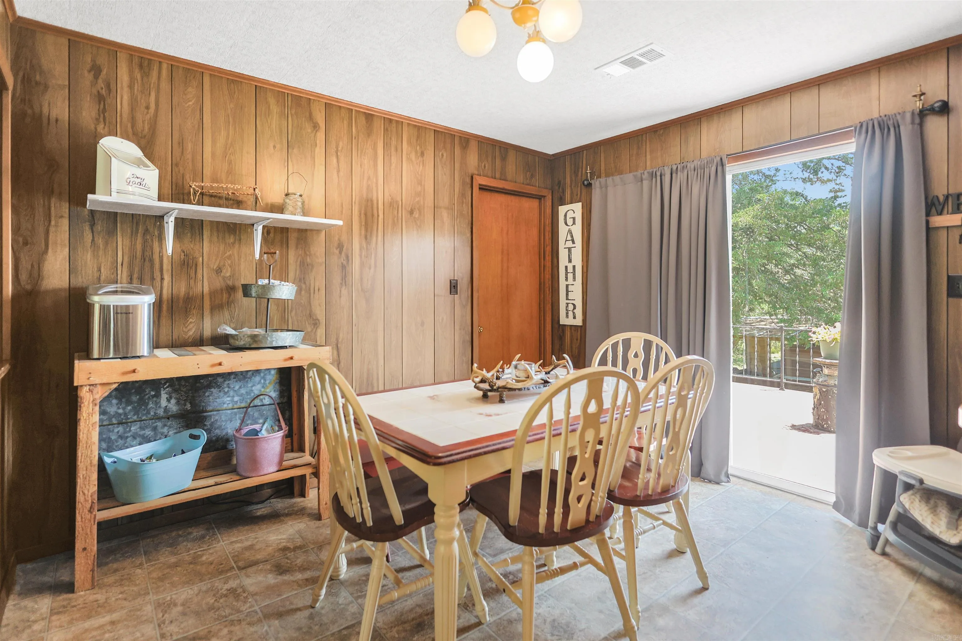 Property at 132  South - Image 16
