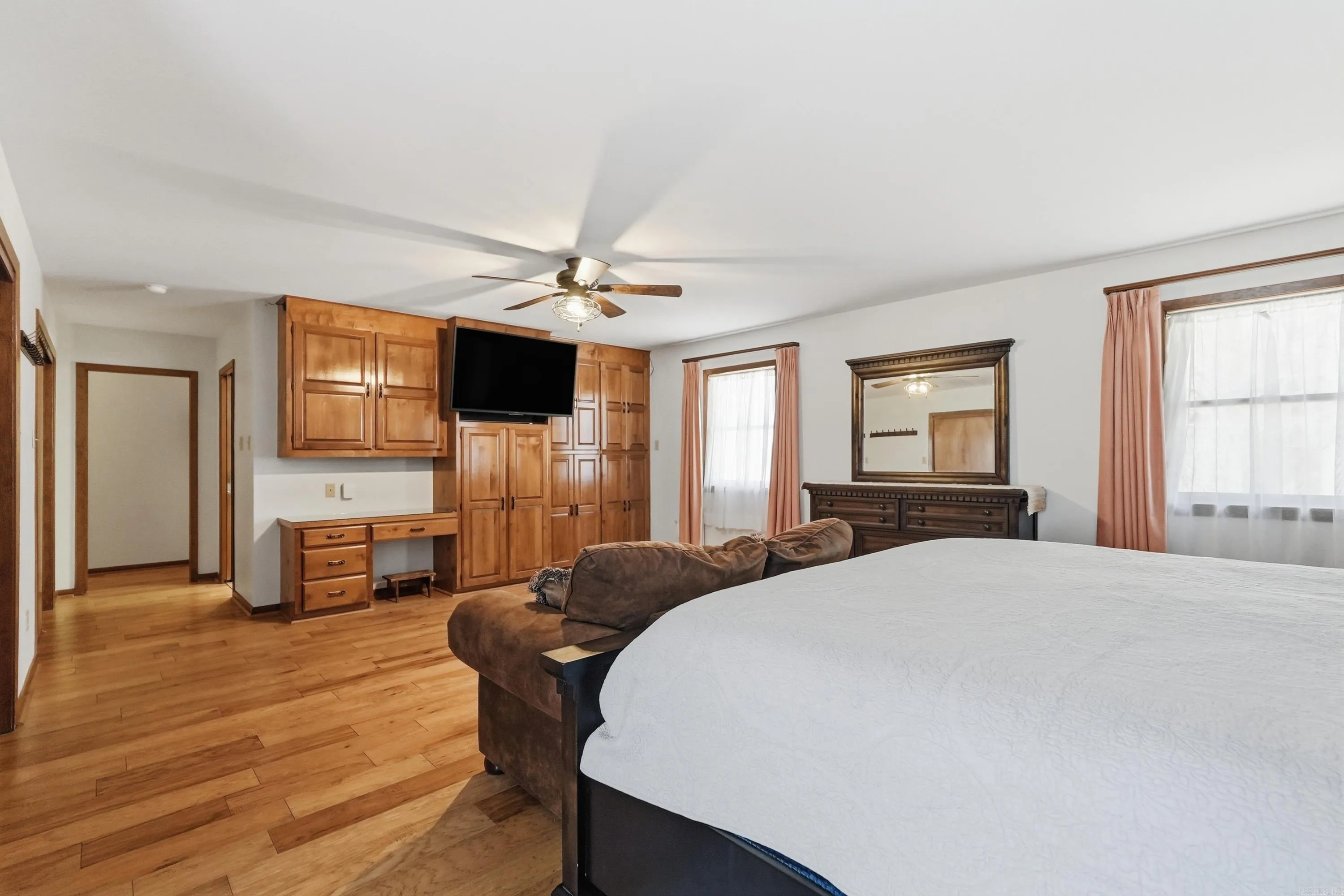 Property at 1190  Cambridge - Image 25