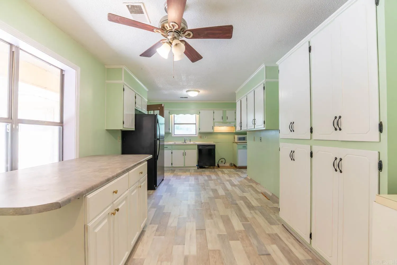 Property at 25  Cottonwood - Image 13