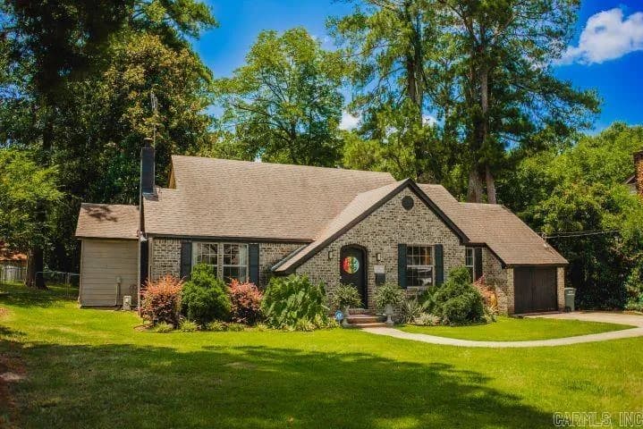Property at 127 W Bolling - Image 1