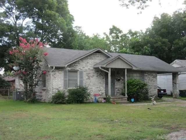 Property at 5  Neal - Image 1