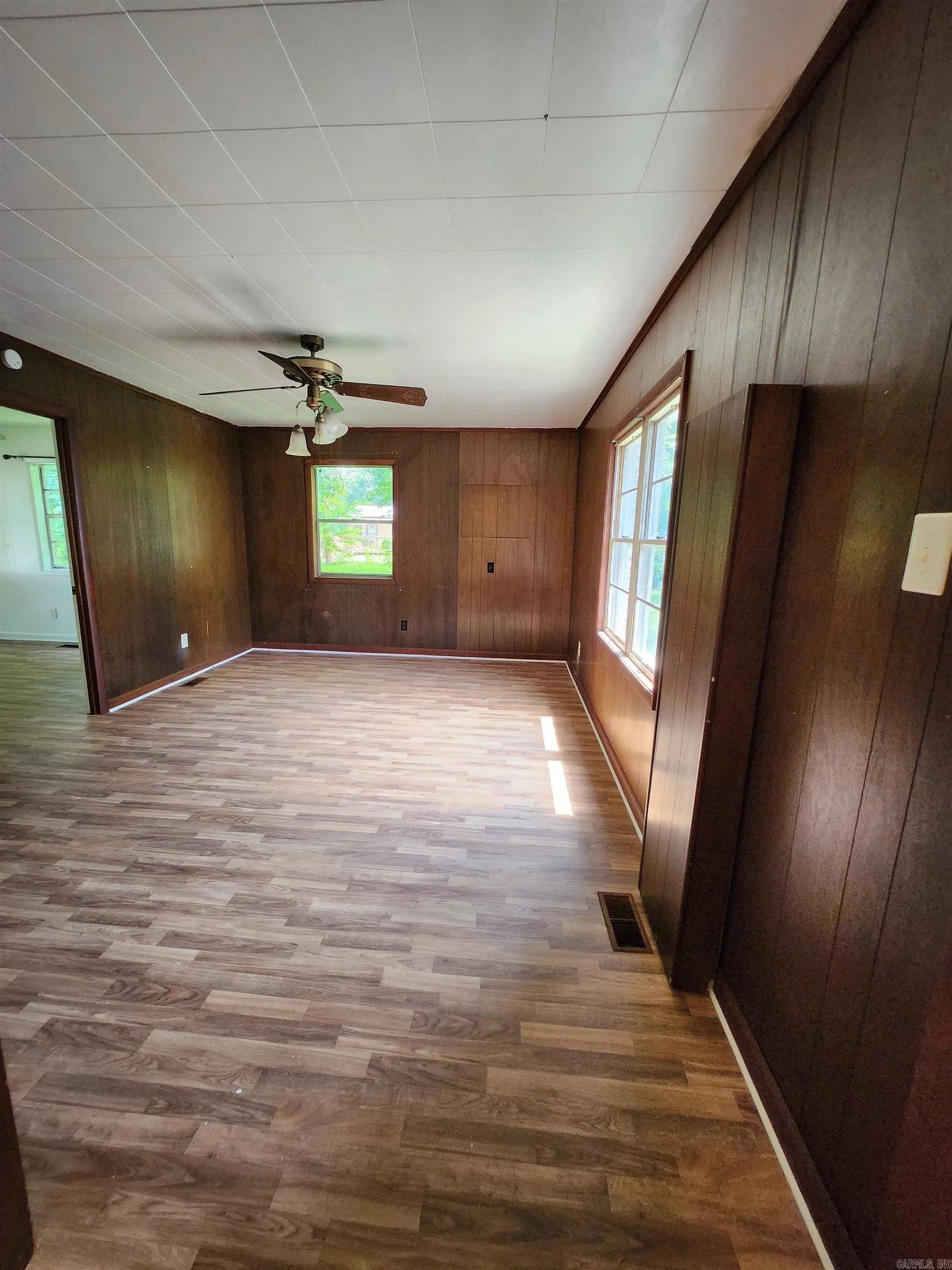Property at 5  Neal - Image 8