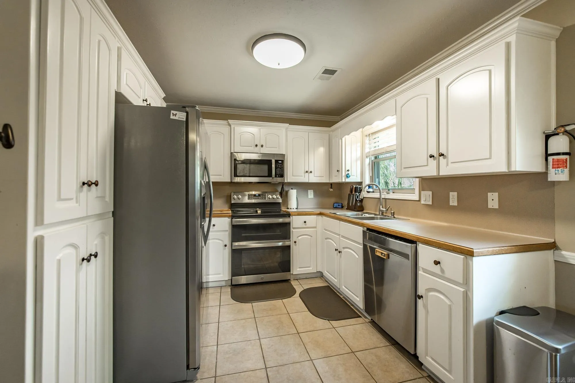Property at 32  Orchid - Image 11