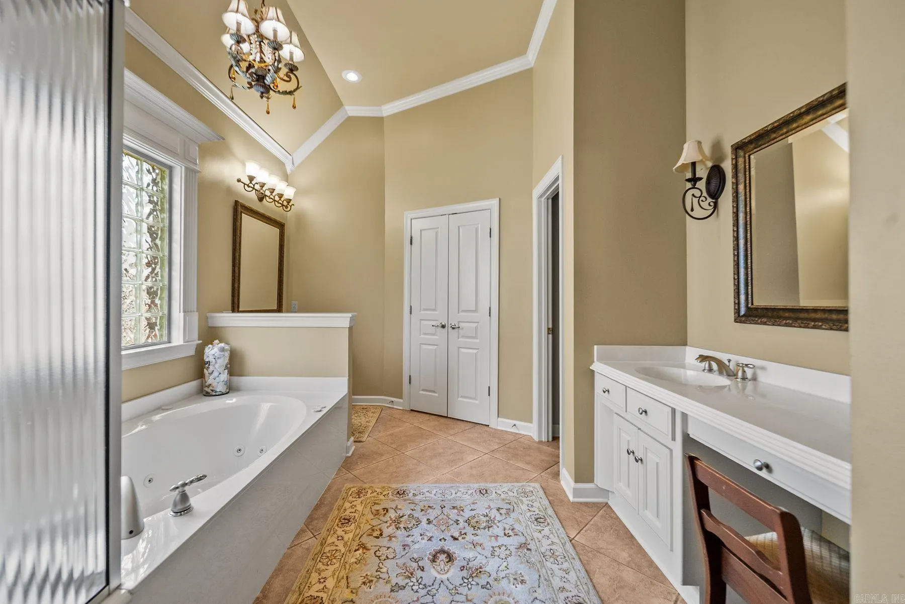 Property at 127  Grenoble - Image 19