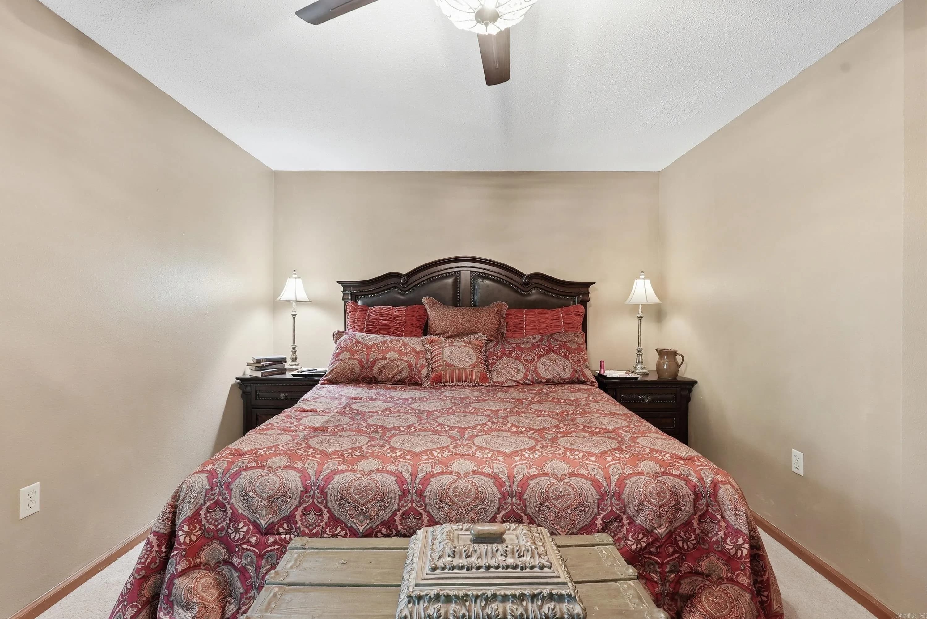 Property at 106  Dahlia - Image 25