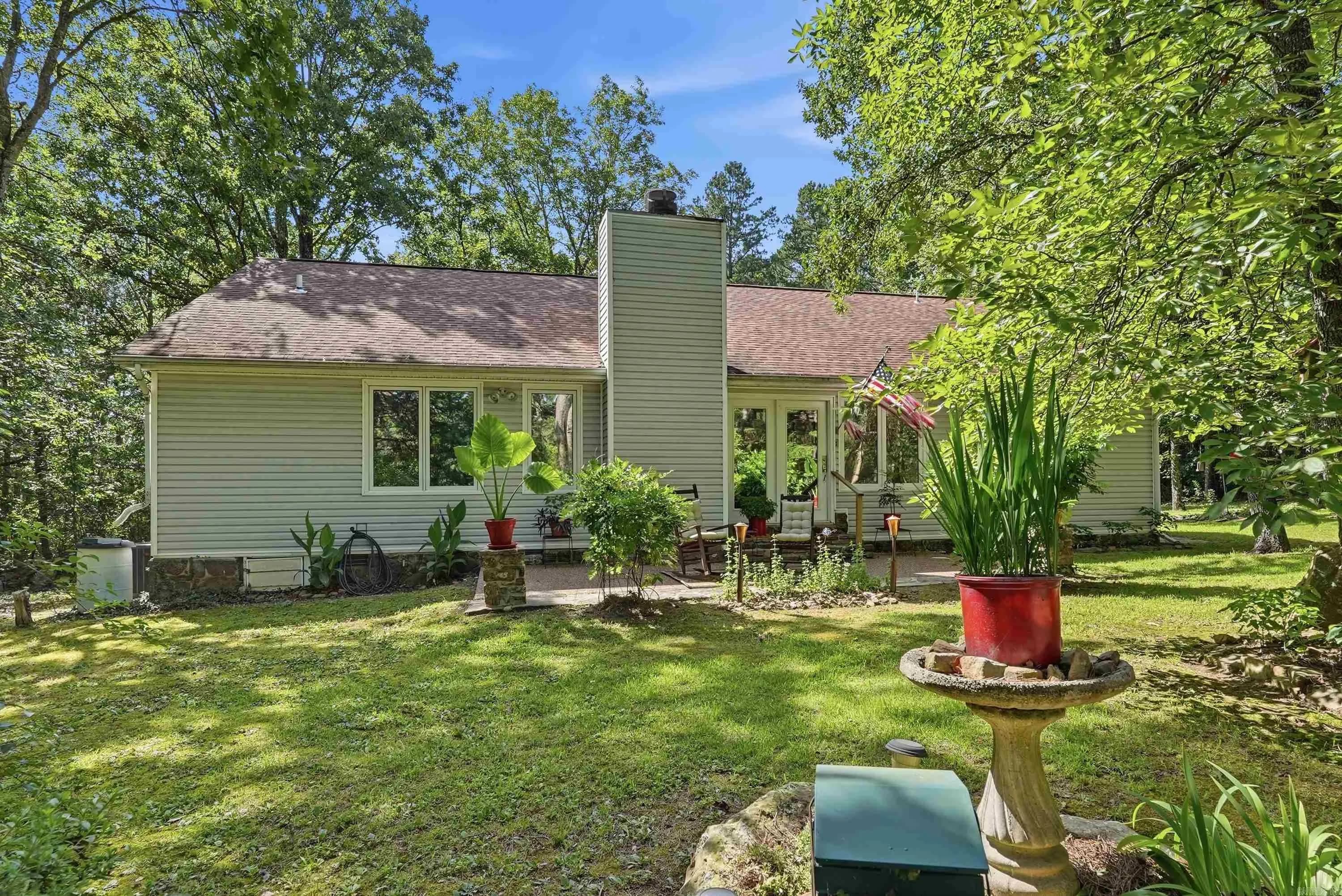 Property at 106  Dahlia - Image 2