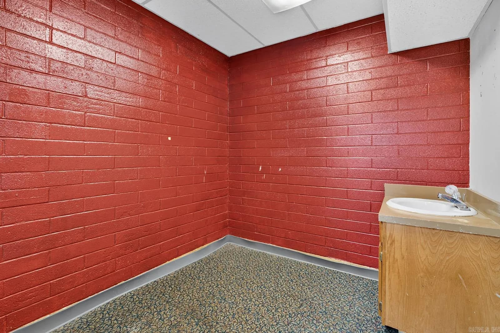 Property at 1601 S University - Image 37