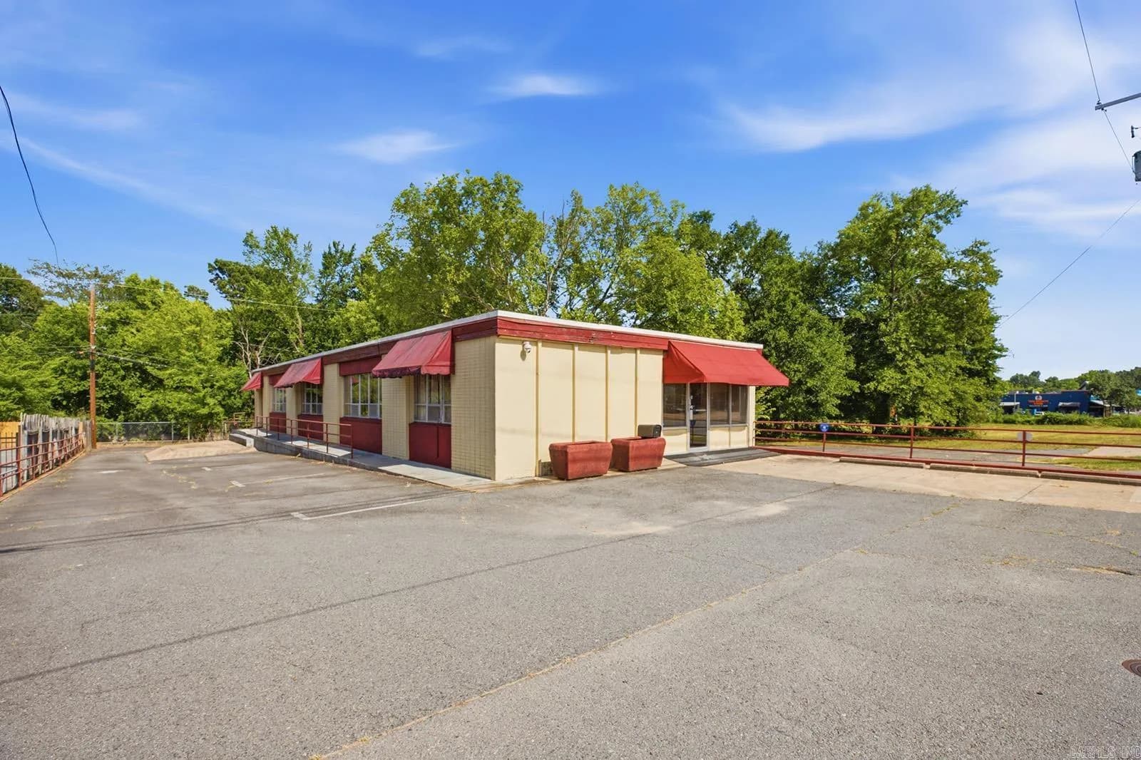 Property at 1601 S University - Image 2