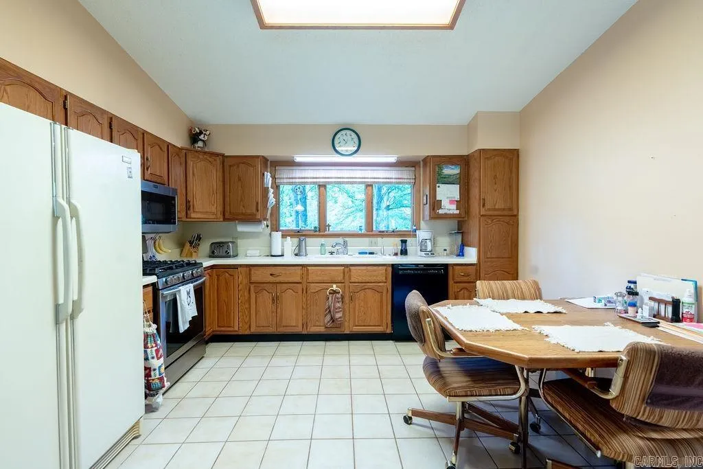 Property at 789  Ferguson - Image 9