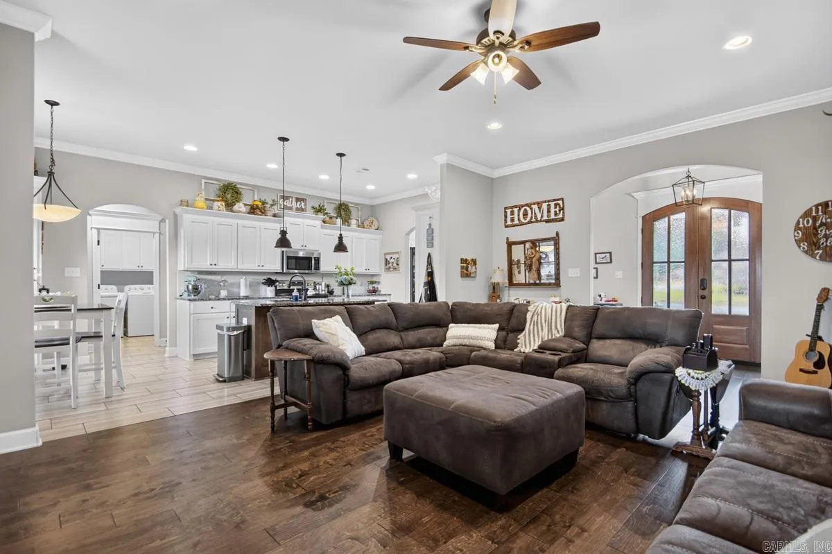 Property at 5022  Maple leaf - Image 4