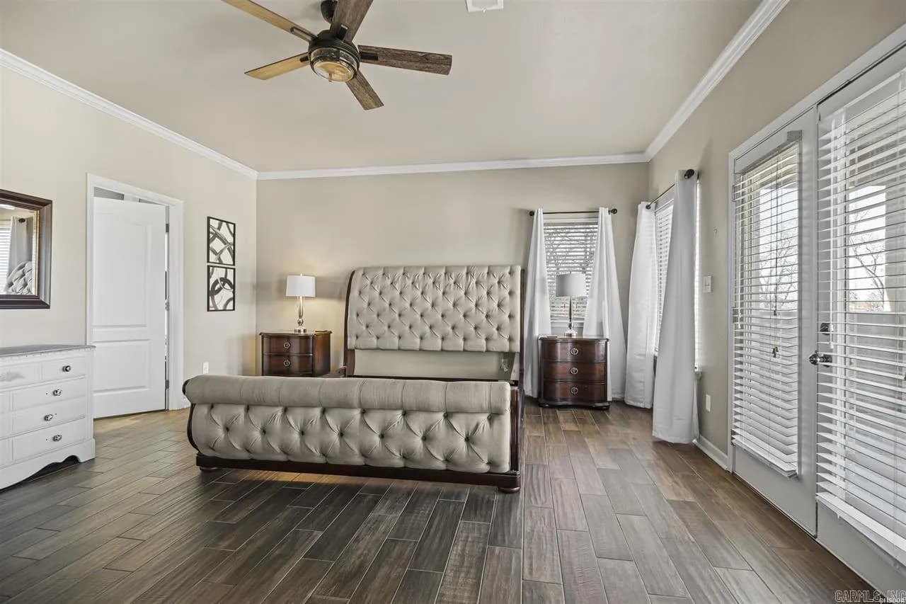 Property at 225  Lookout, C3 - Image 41