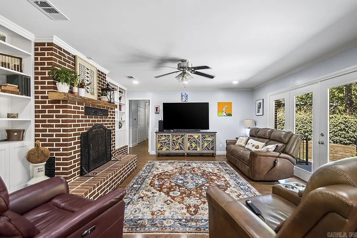 Property at 7  Laffite - Image 7