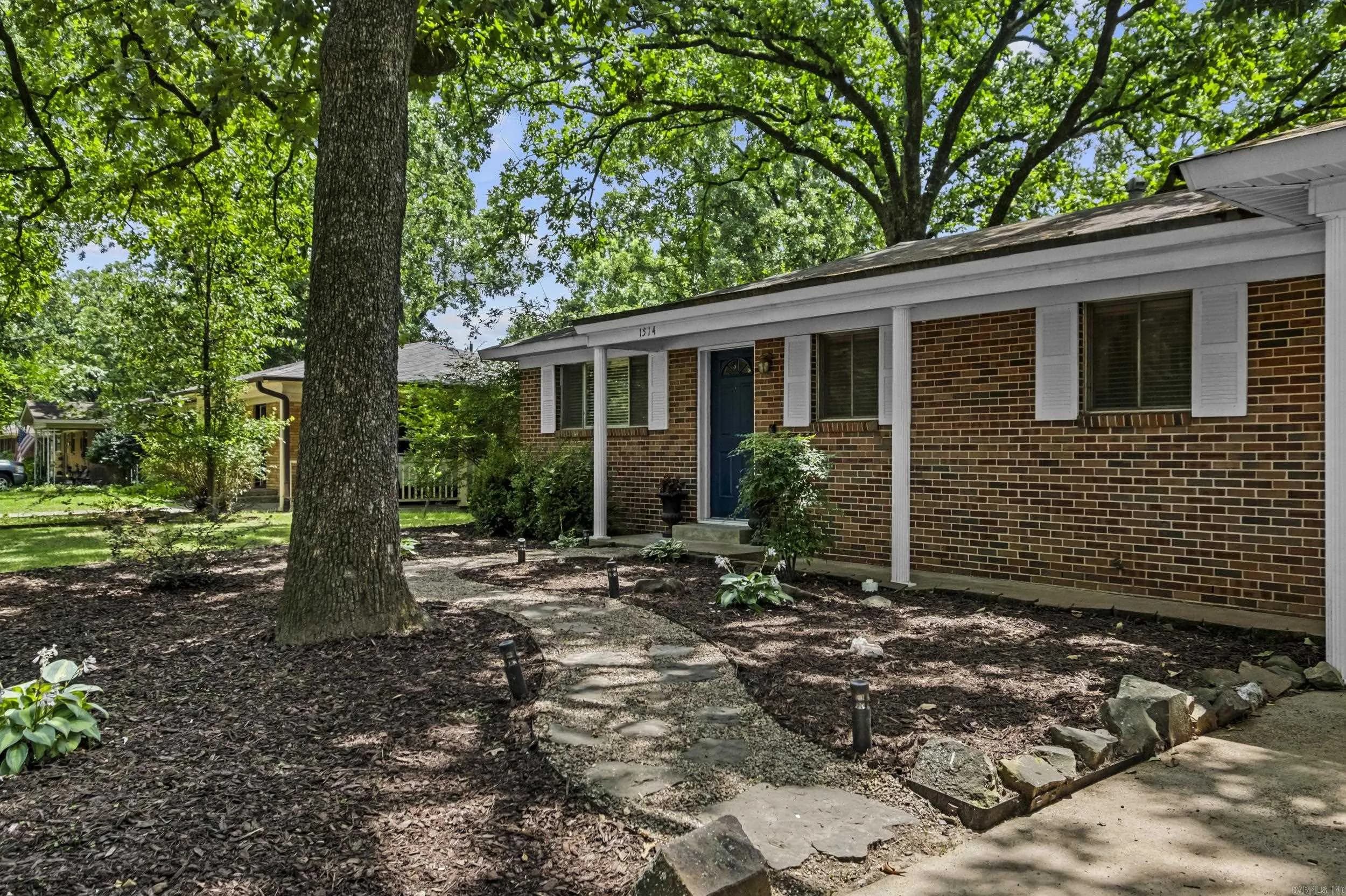 Property at 1514  Crestwood - Image 10