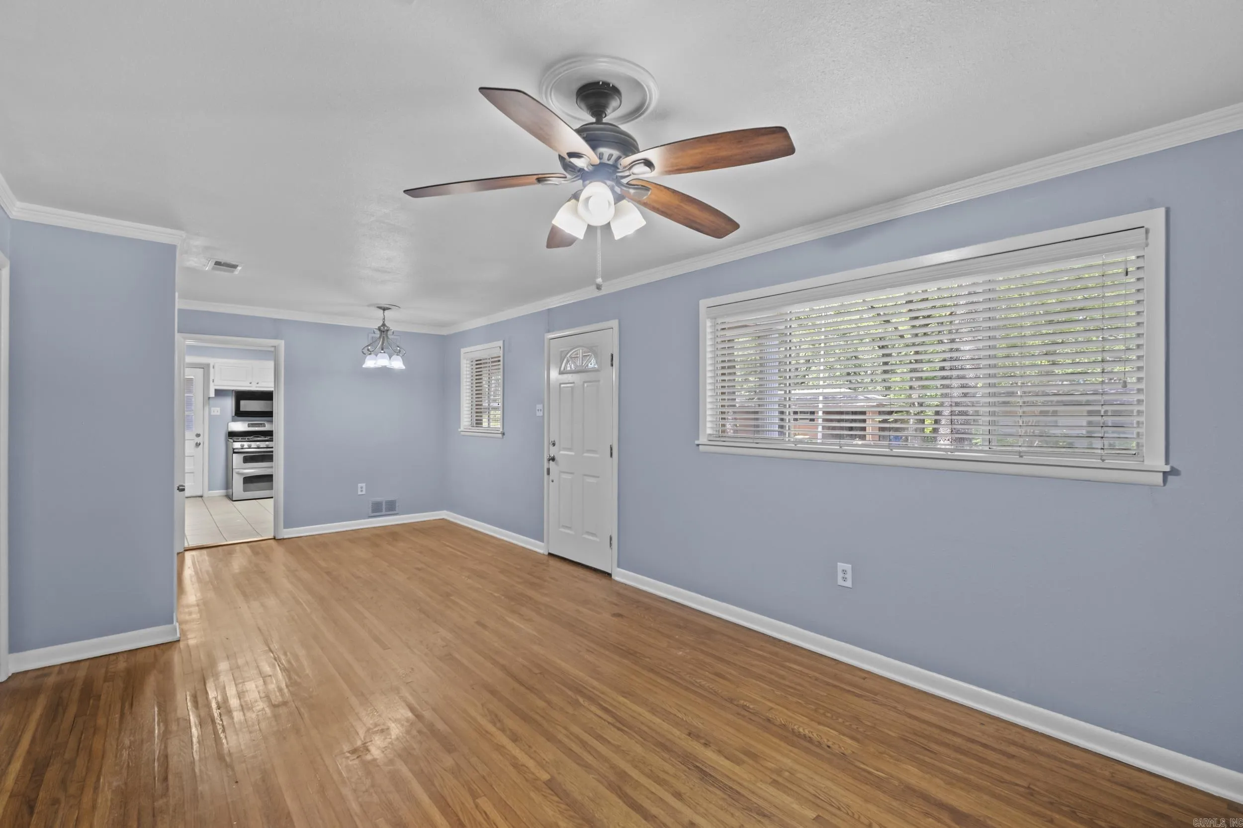 Property at 1514  Crestwood - Image 3