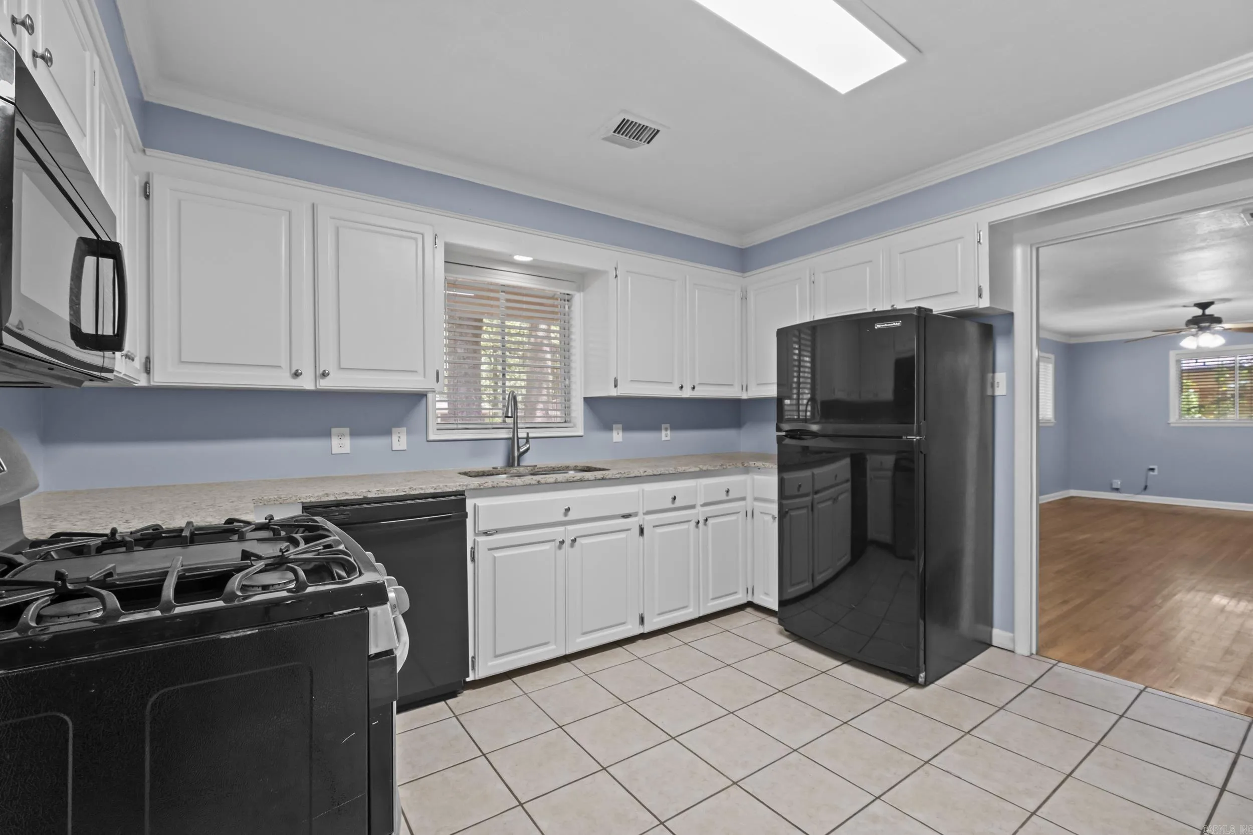 Property at 1514  Crestwood - Image 15