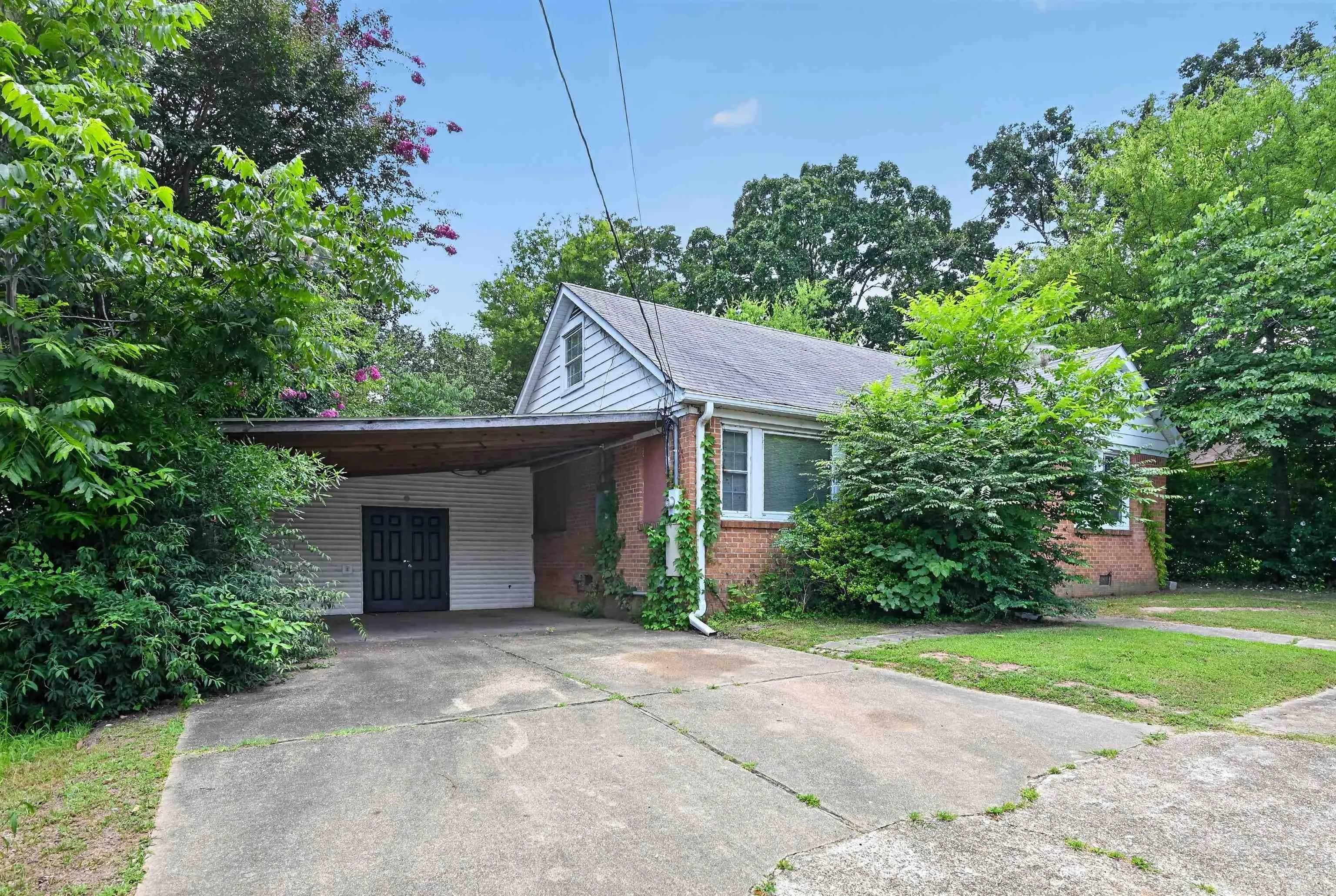 Property at 718  Jackman - Image 2