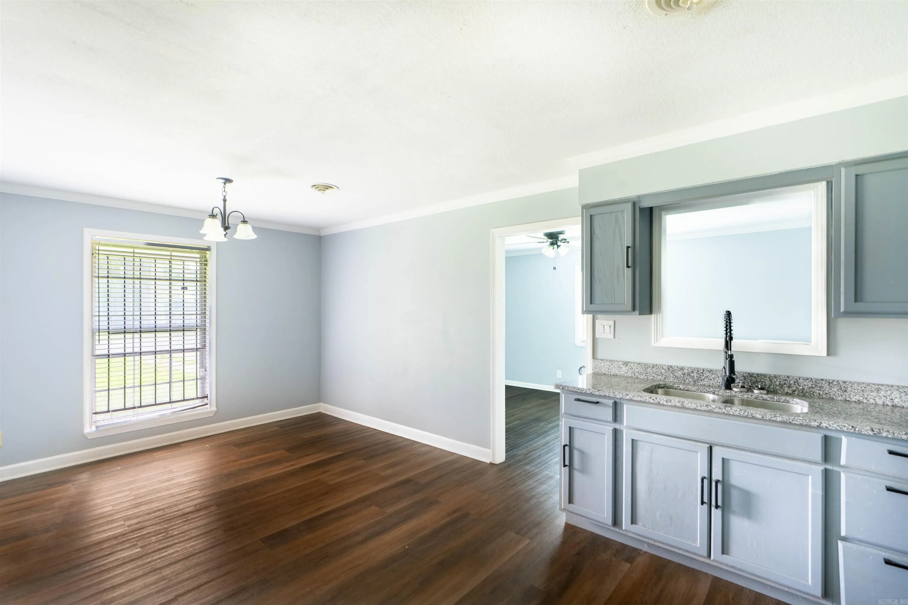 Property at 1237  Short - Image 6