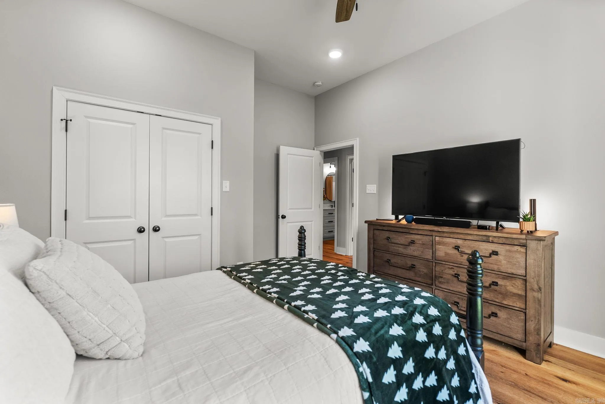 Property at 40  Lowell - Image 42
