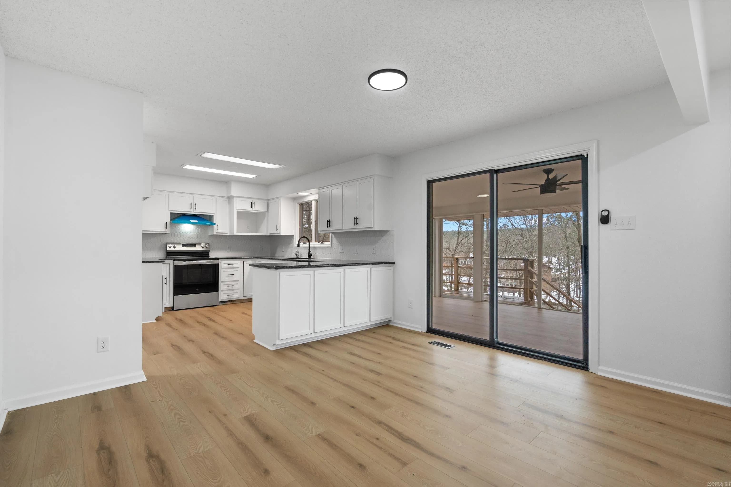 Property at 12  Alava - Image 10