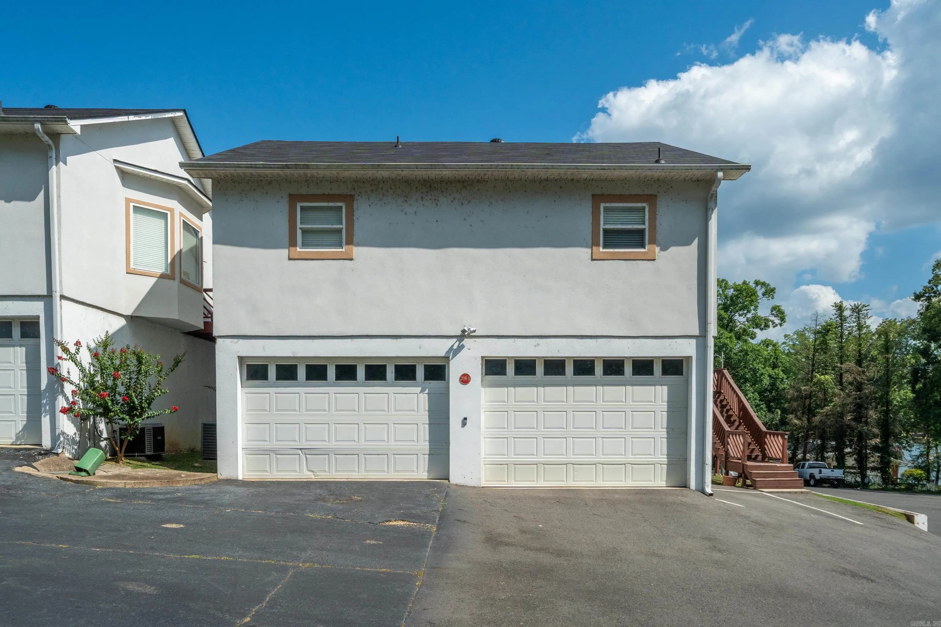 Property at 208  Aberina, A - Image 9
