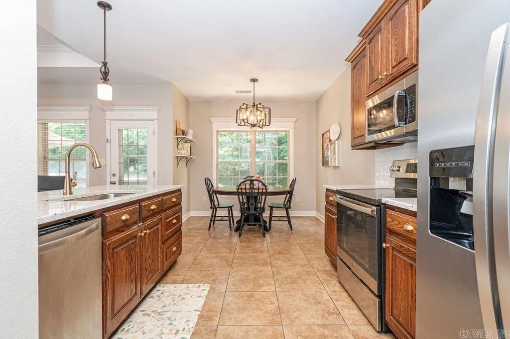 Property at 2521  Springhill village dr - Image 10