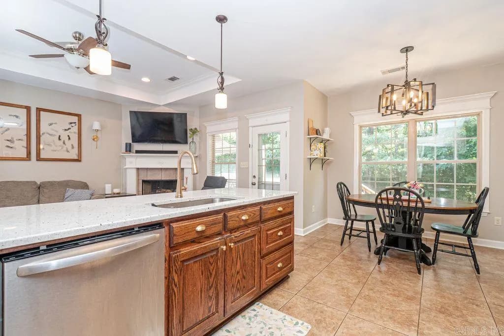 Property at 2521  Springhill village dr - Image 8