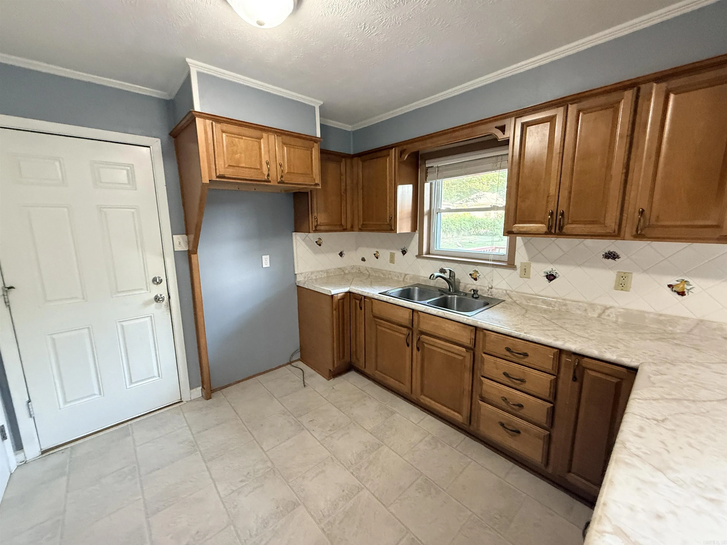 Property at 1002  Eastern ave - Image 13