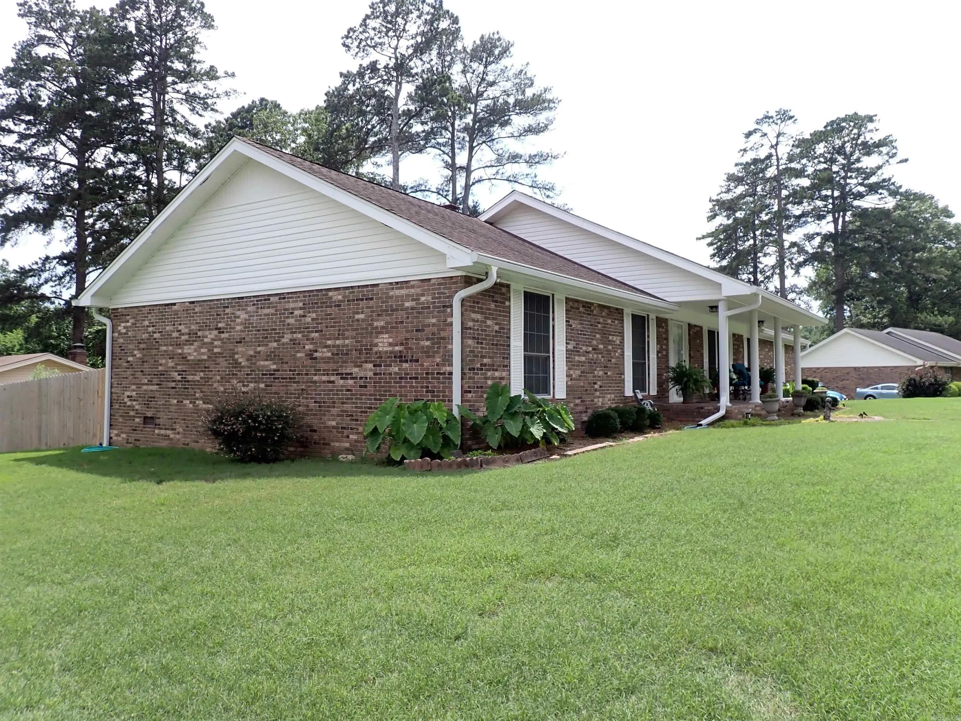 Property at 1629  Northridge - Image 3