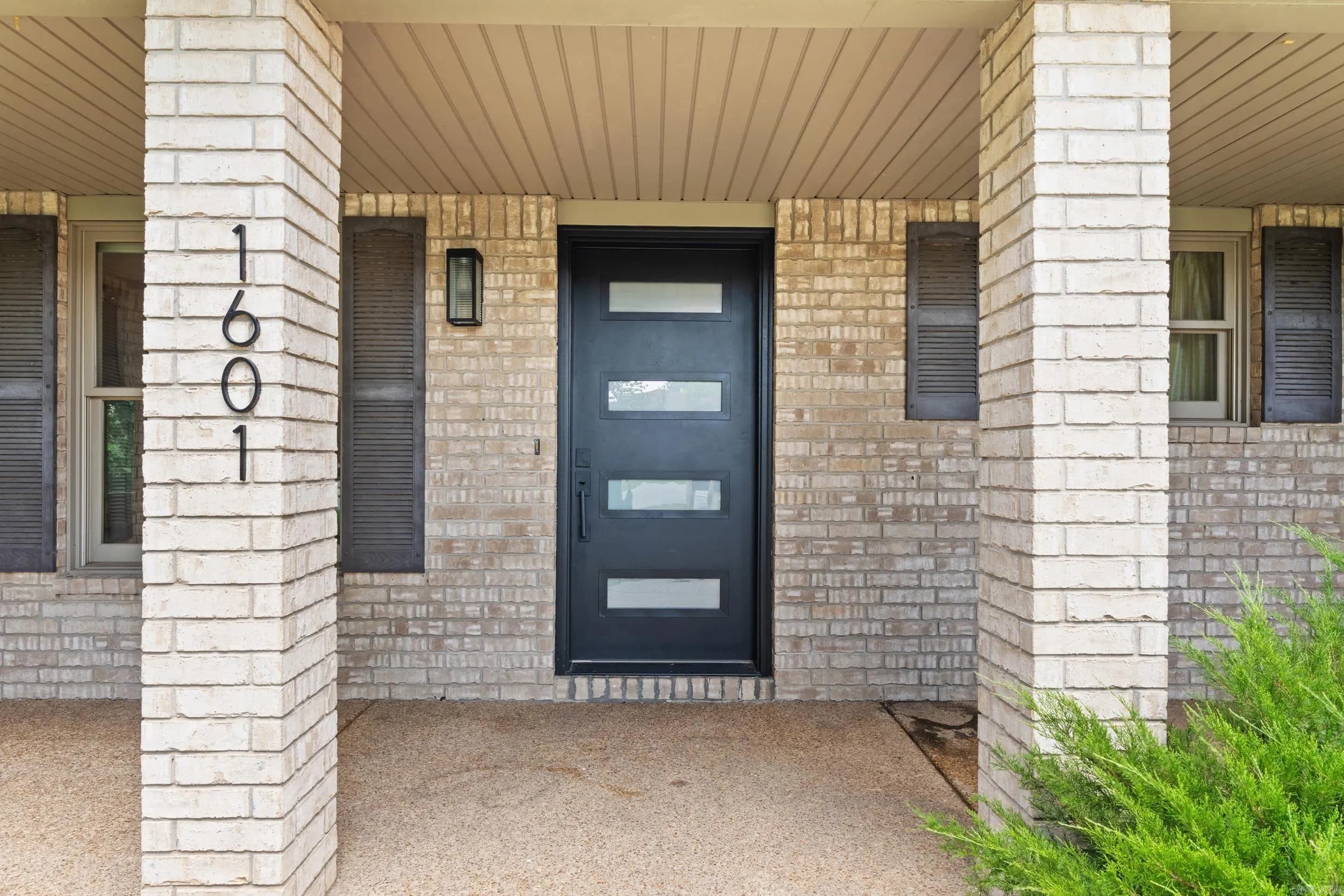 Property at 1601  Inverness - Image 2