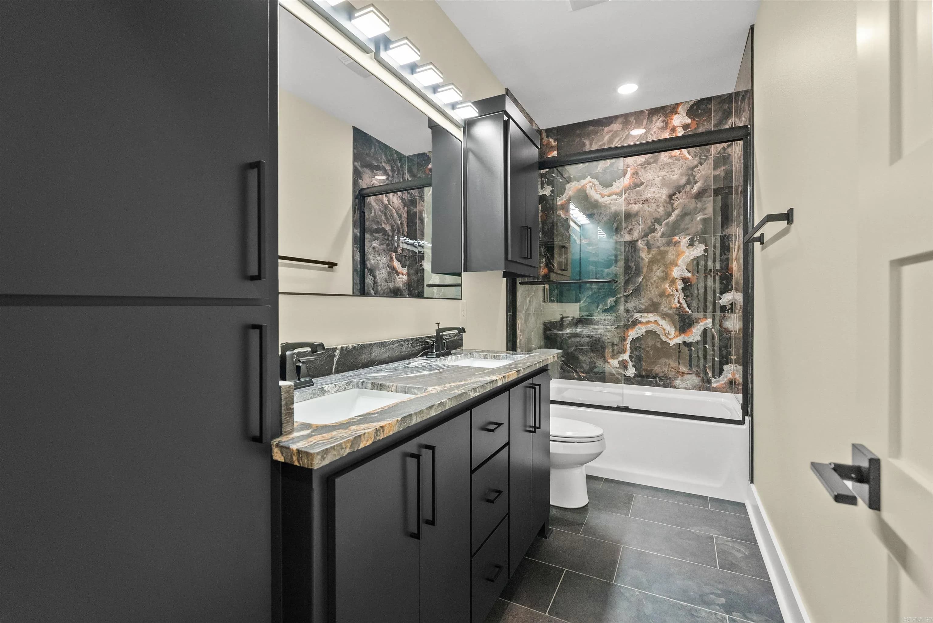 Property at 16  Avondale - Image 22